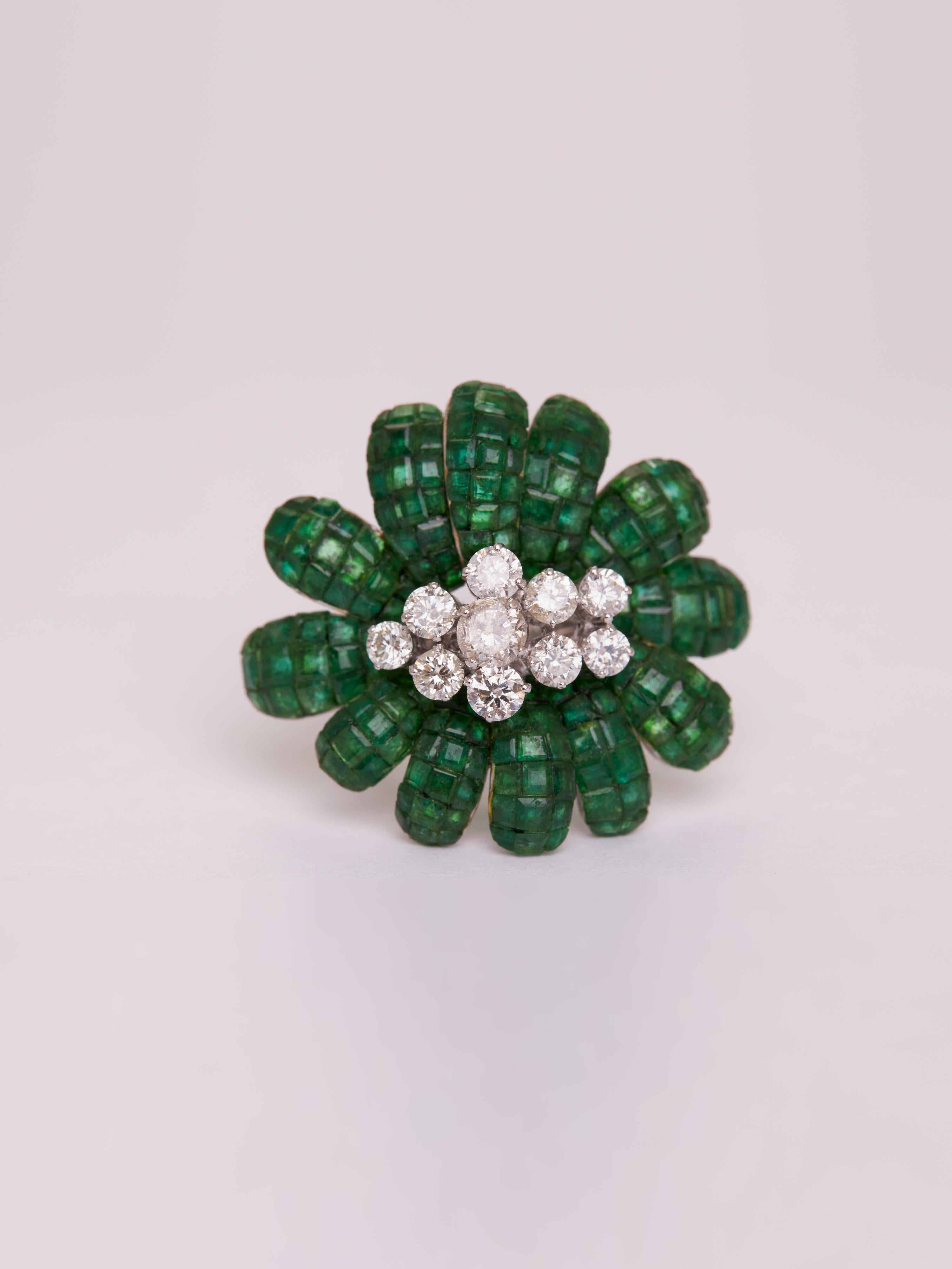 Peso total-11.110gm, Oro 14KT-8.518gm, Diamantes Naturales Redondos-10/1.53cts, Esmeralda-208/11.38cts