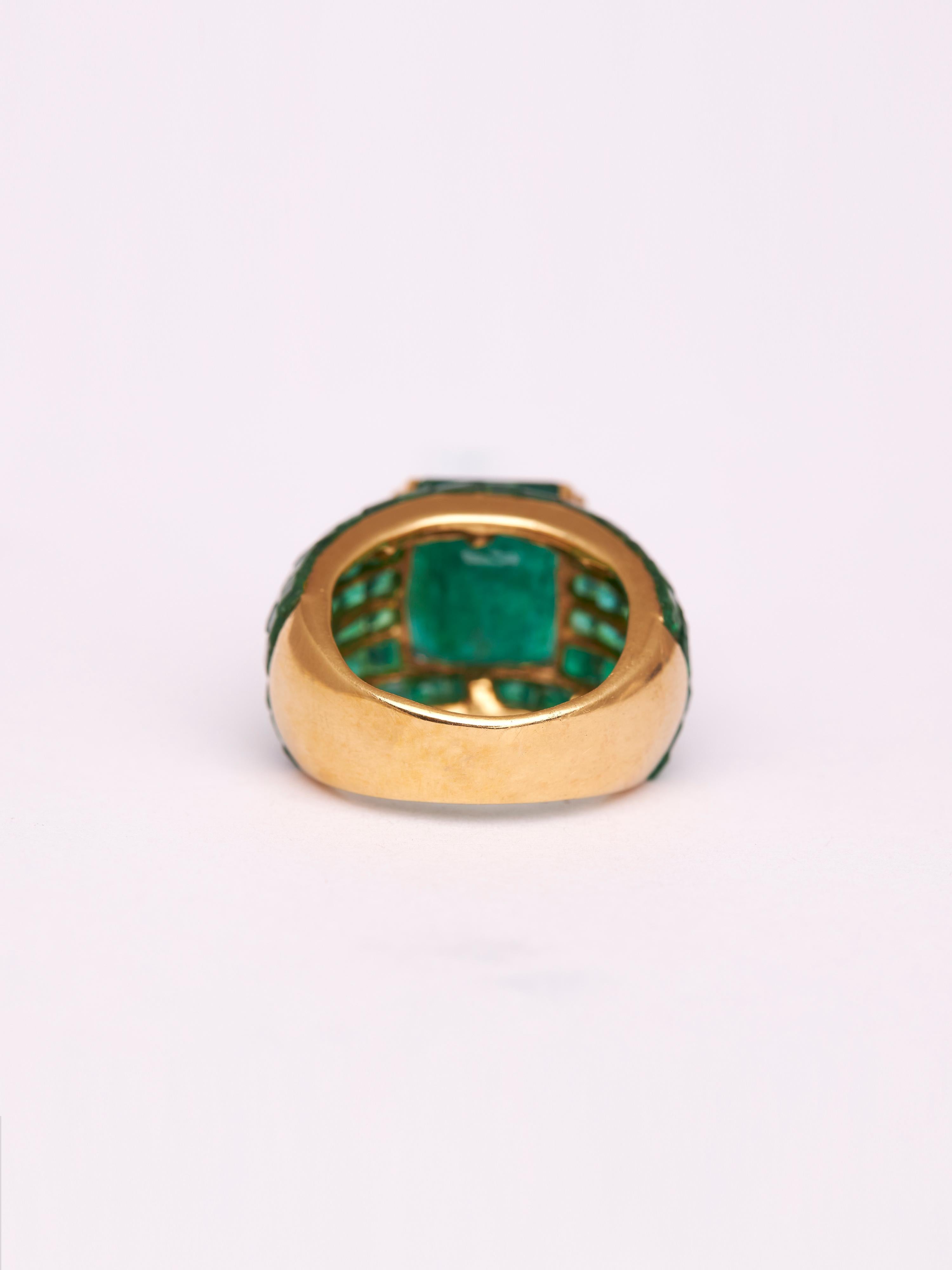 Emerald Invisible Setting Ring in 14kt Gold Contemporáneo en venta