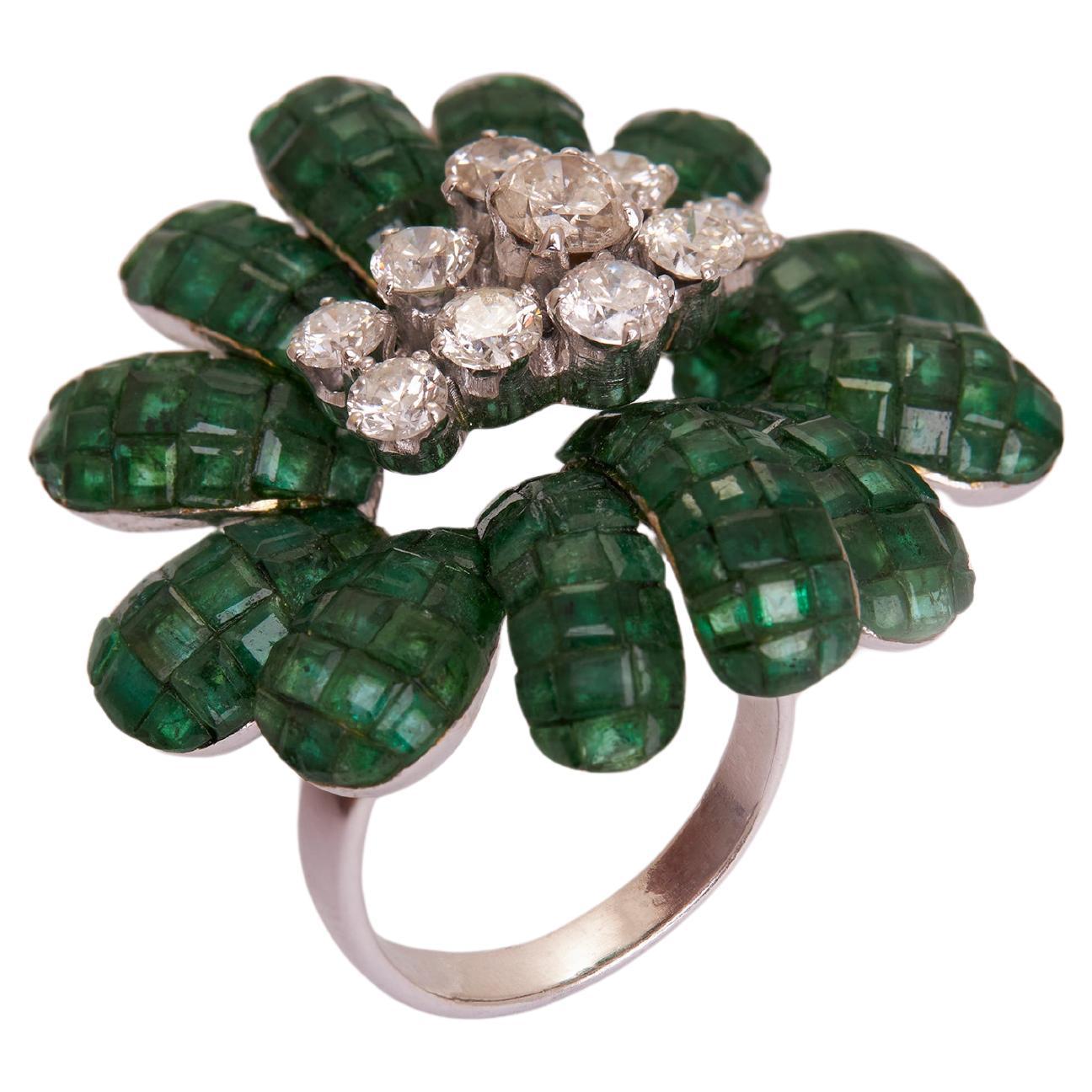 Emerald Invisible Setting Ring in 14kt Gold