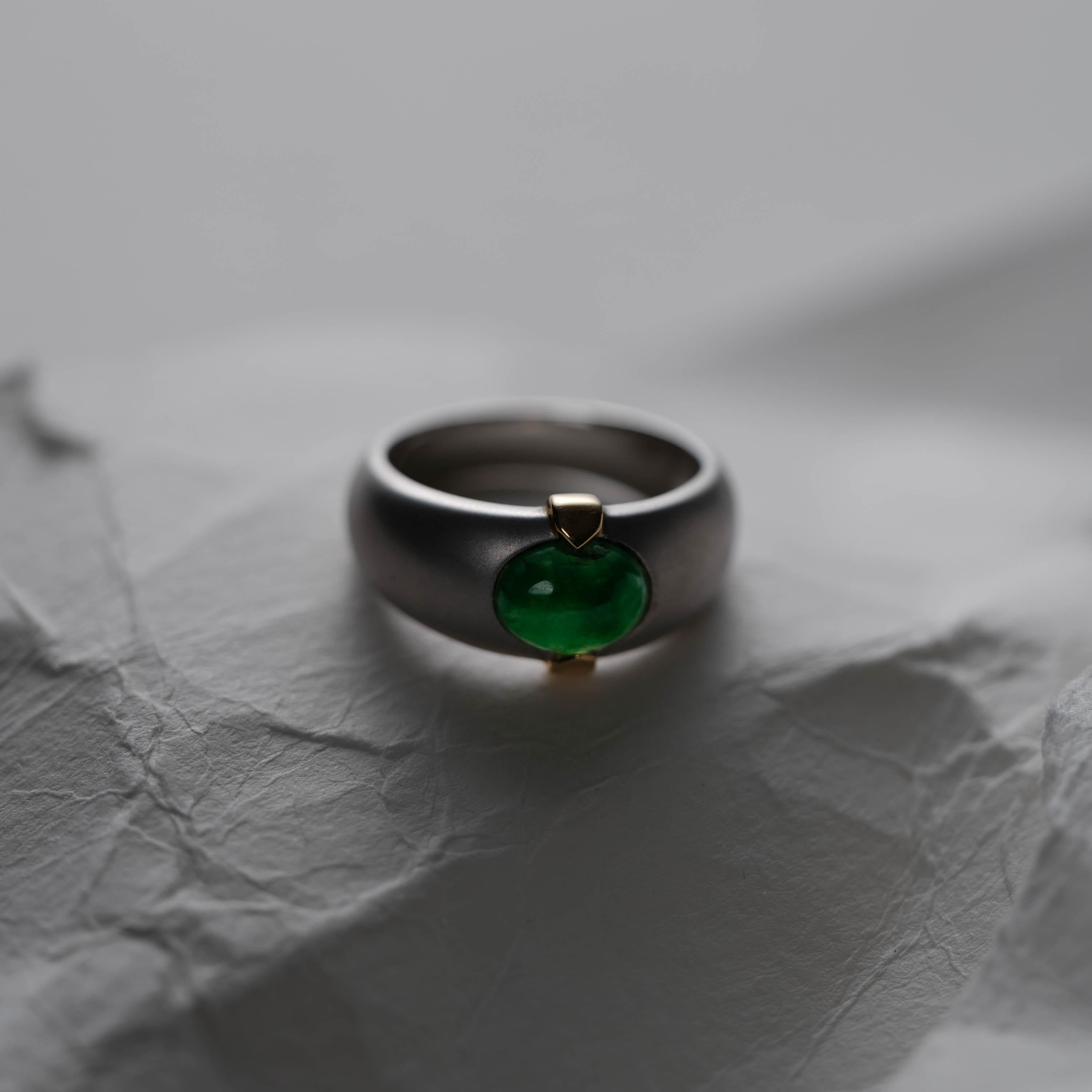 Emerald Jade Ring Certified Untreated Size 7 For Sale 1