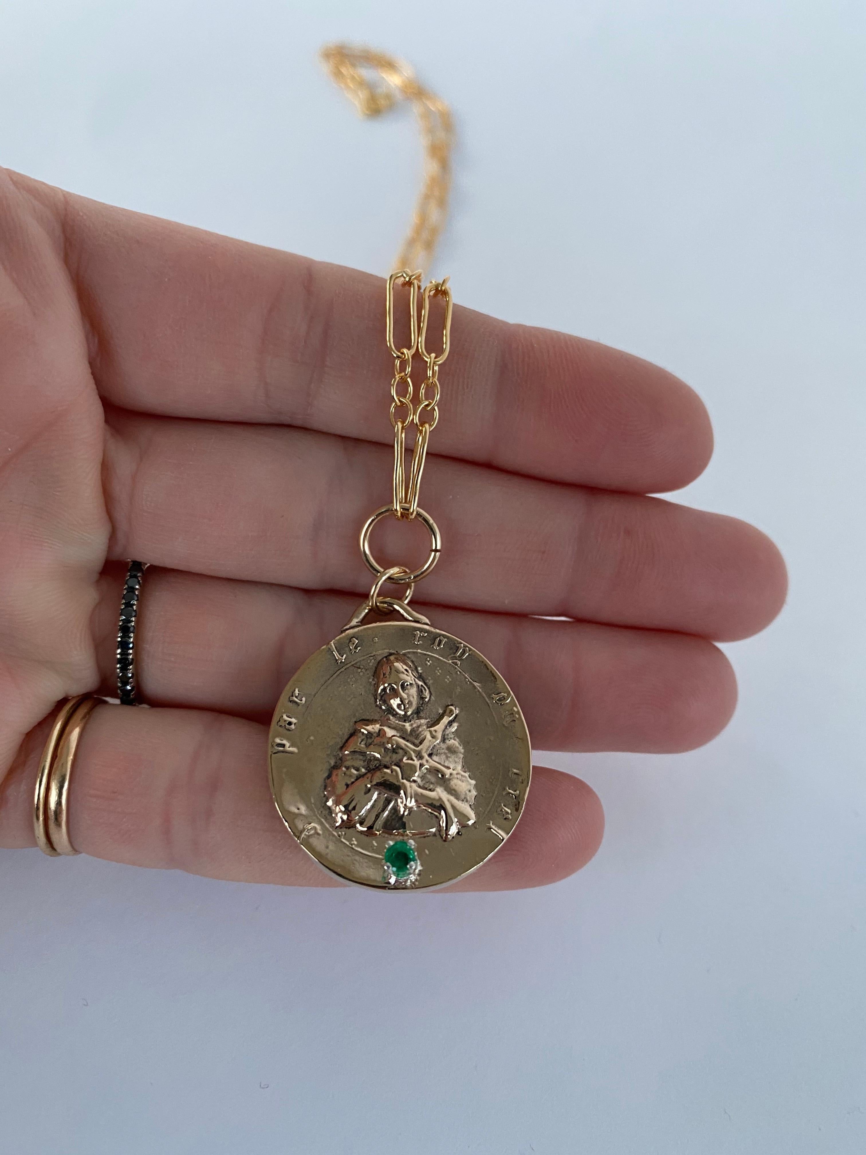Smaragd-Medaille Joan of Arc Kette Halskette Münze Anhänger J Dauphin (Zeitgenössisch) im Angebot