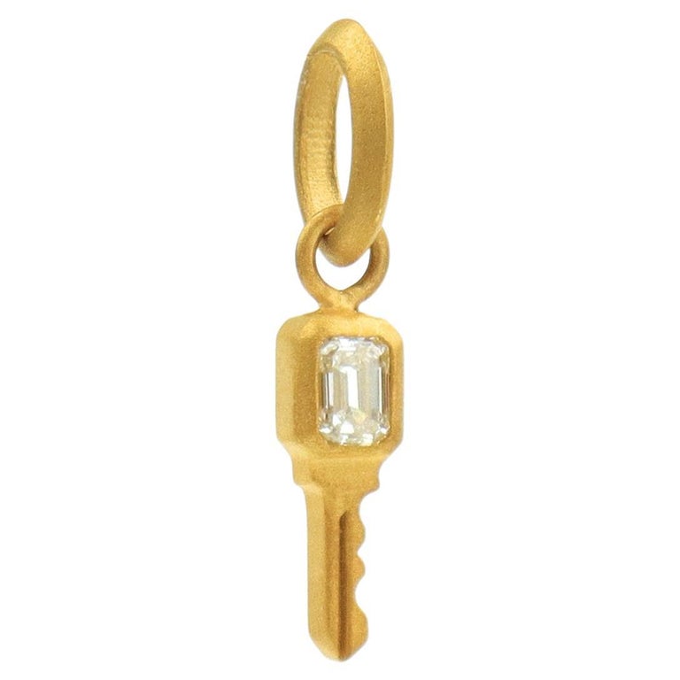 Emerald Key Emblem Charm For Sale at 1stDibs