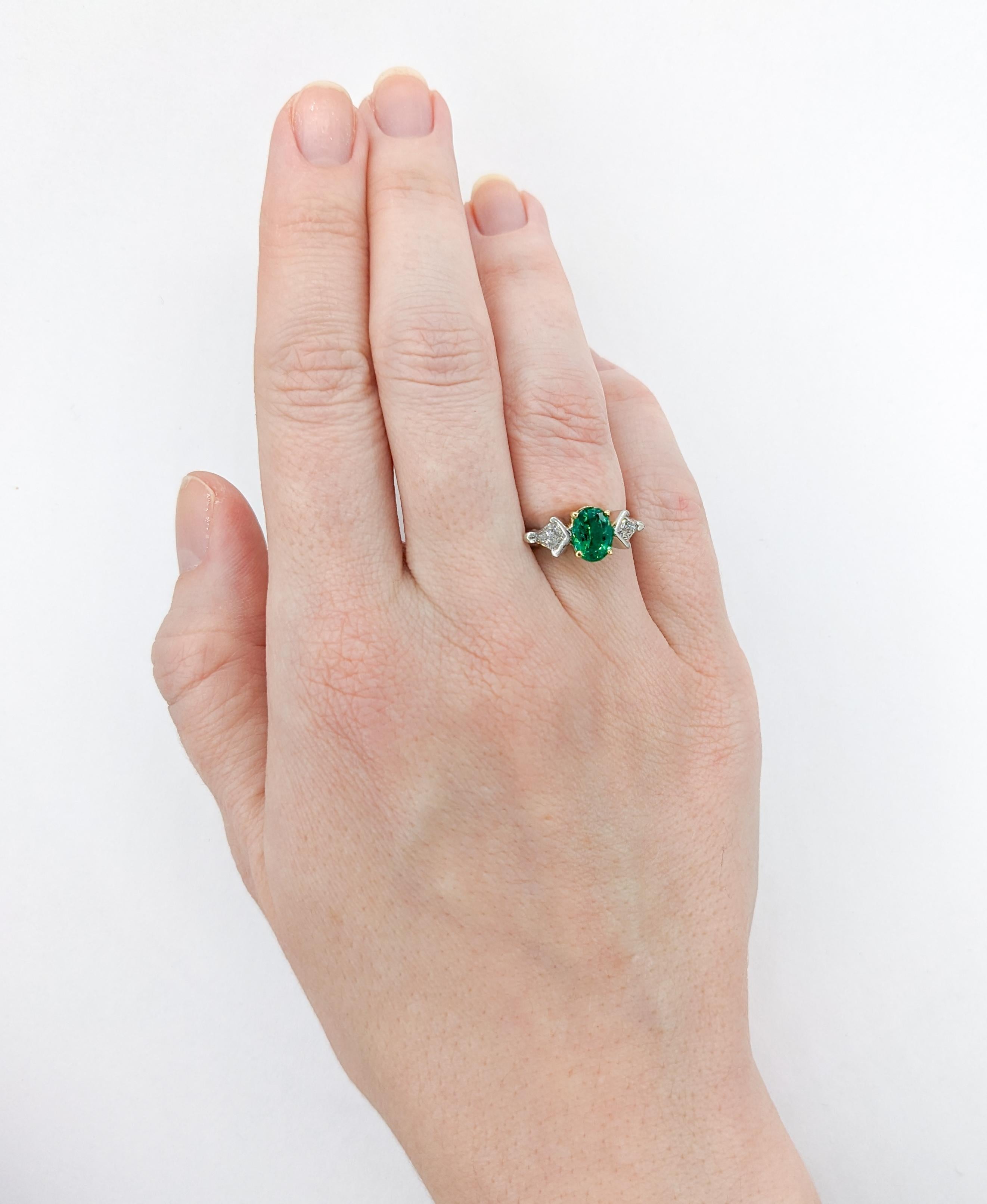 Contemporary Emerald & Kite Shape Diamond Ring In Platinum For Sale