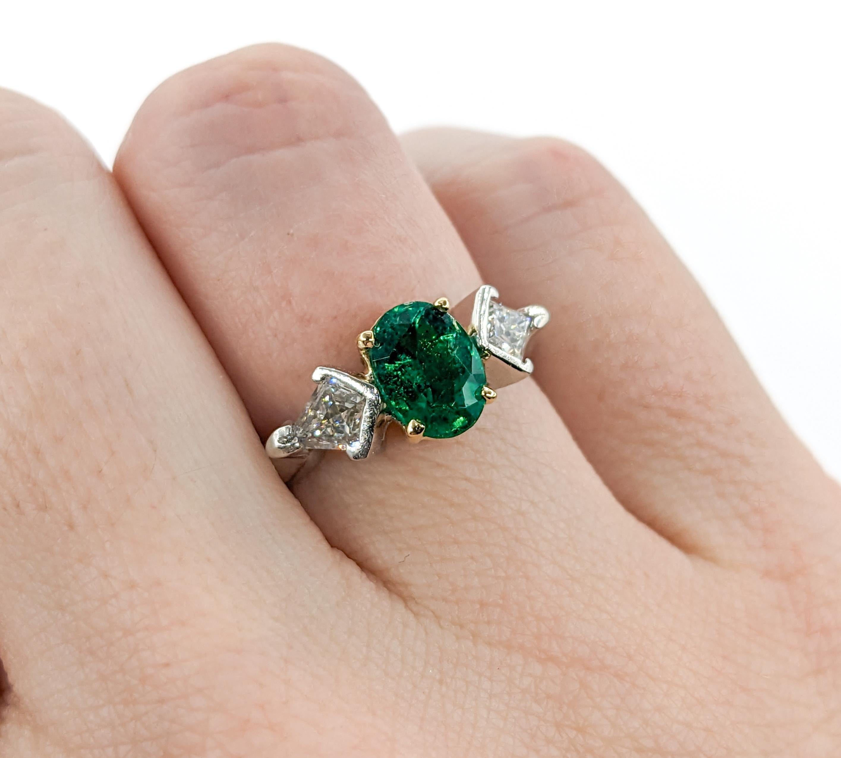 Emerald & Kite Shape Diamond Ring In Platinum In Excellent Condition For Sale In Bloomington, MN