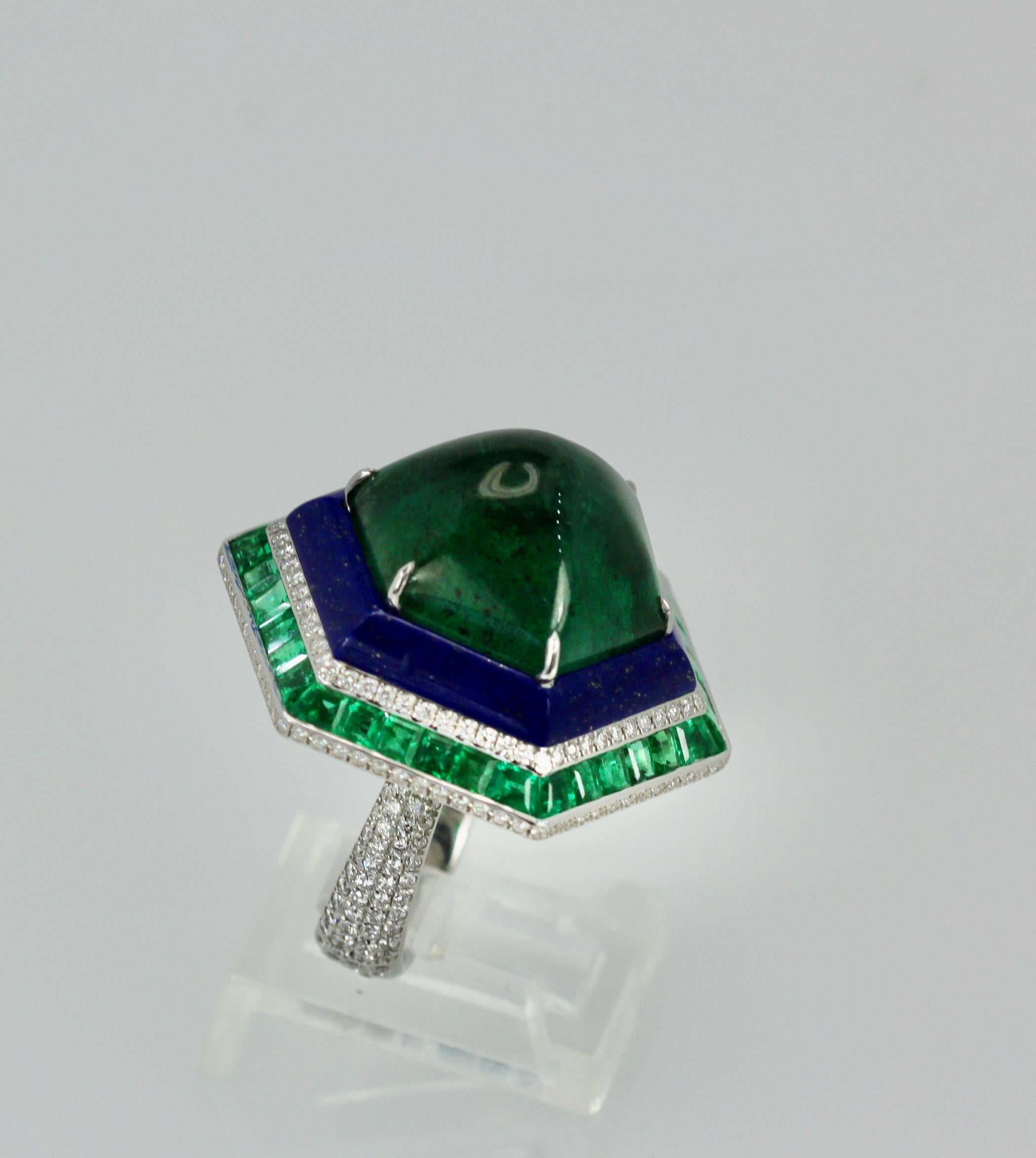 Sugarloaf Bullet Emerald of 29 Carats and Lapis Diamond Ring 18K For Sale 1