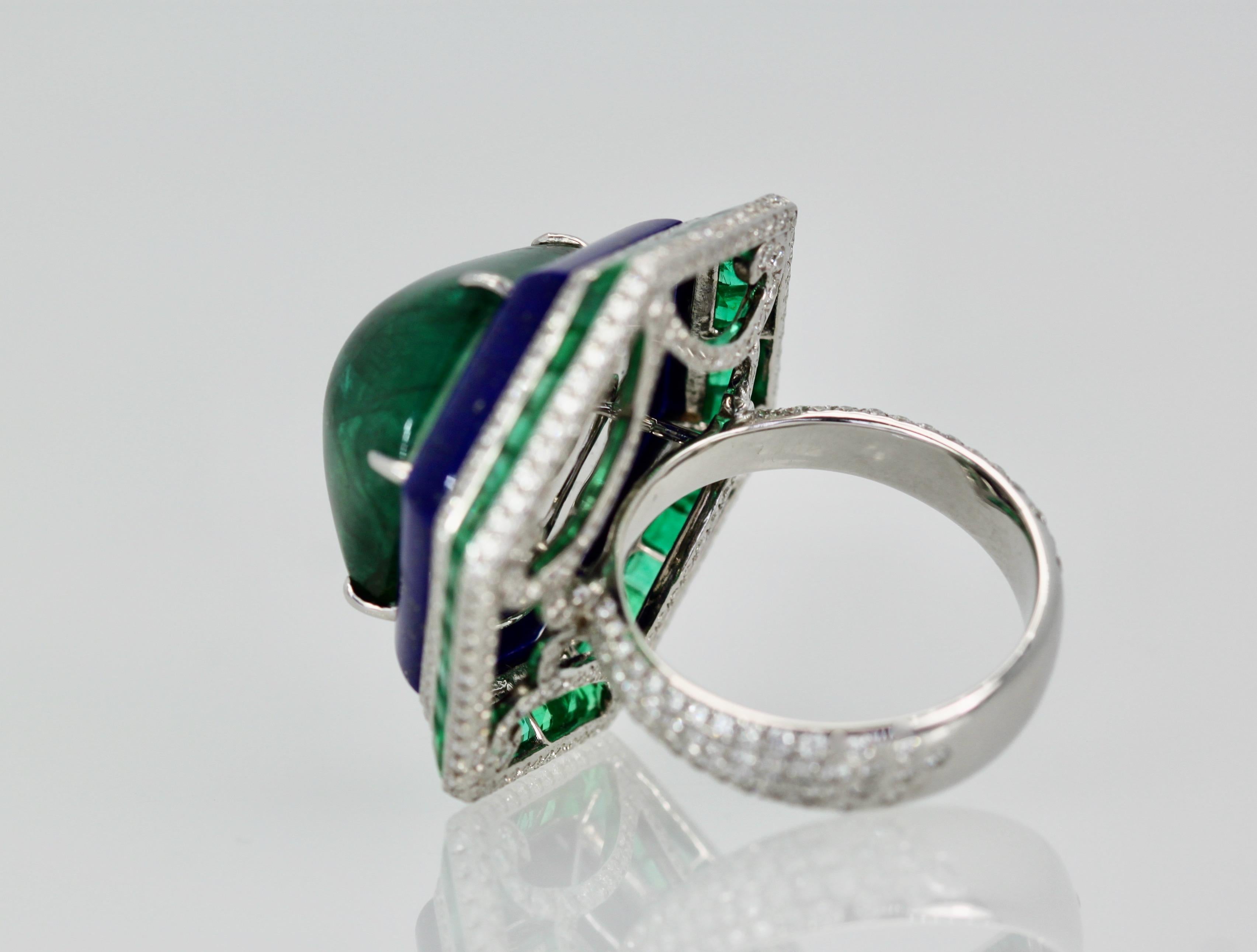 Sugarloaf Bullet Emerald of 29 Carats and Lapis Diamond Ring 18K For Sale 2