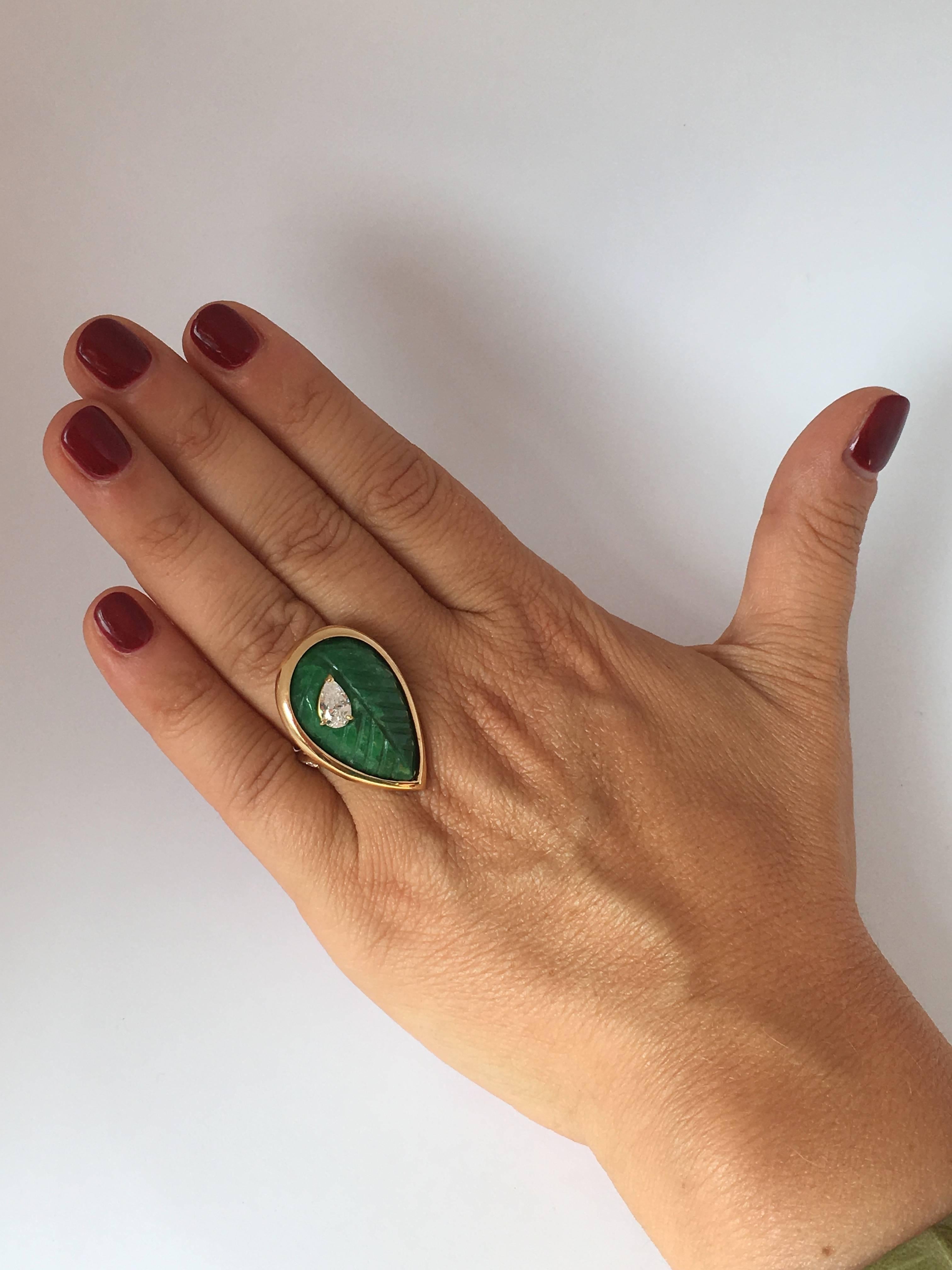 Emerald Leaf 18 Karat Gold Kunzite Diamonds Ring For Sale 1