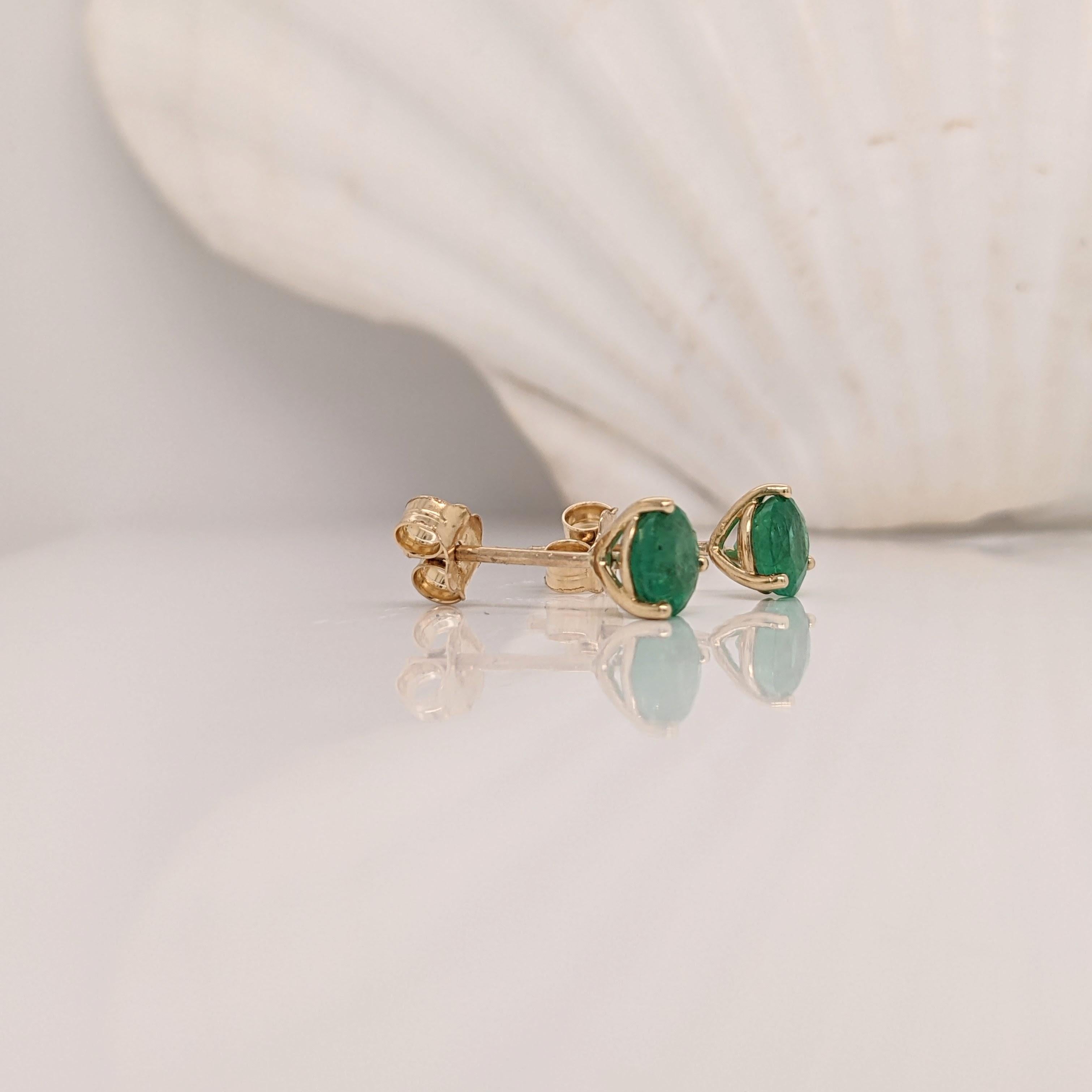 Modern Emerald Martini Solitaire Stud Earrings in Solid 14K Gold Round 5mm For Sale