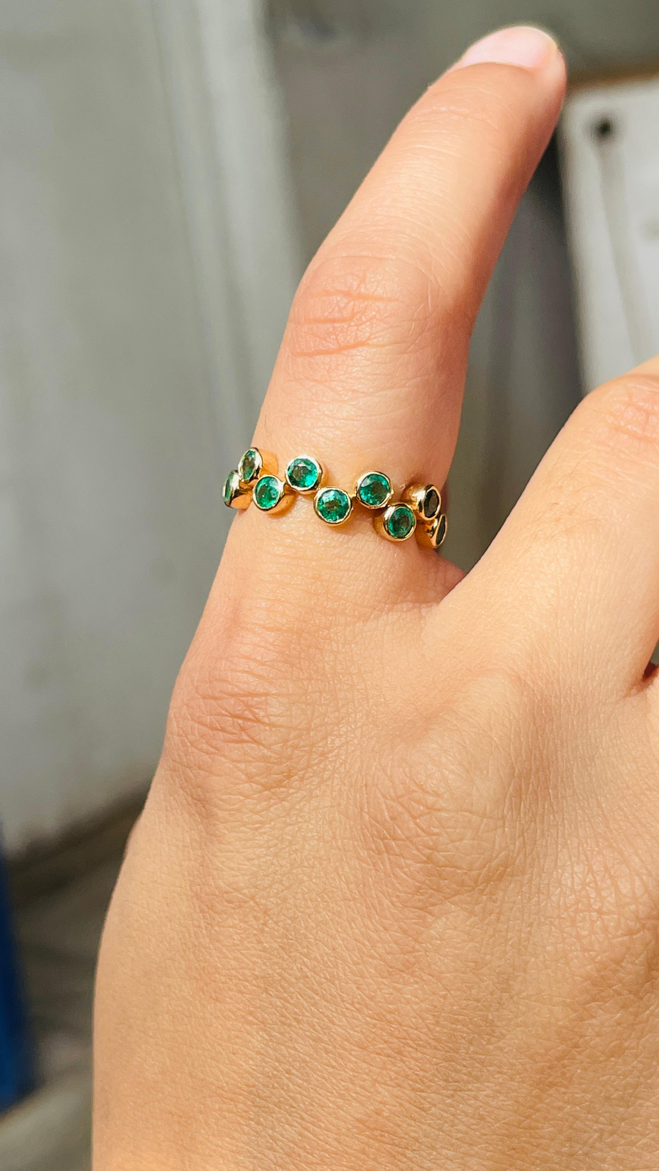 En vente :  Emerald May Birthstone Zig Zag Stacking Band Ring en or jaune massif 18k 13