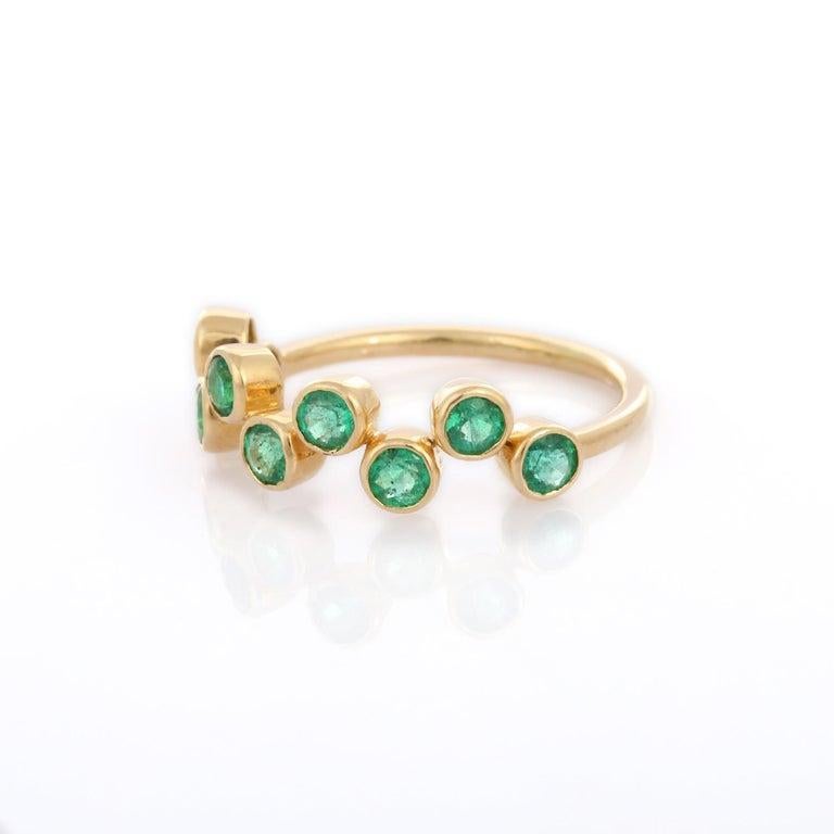 En vente :  Emerald May Birthstone Zig Zag Stacking Band Ring en or jaune massif 18k 4