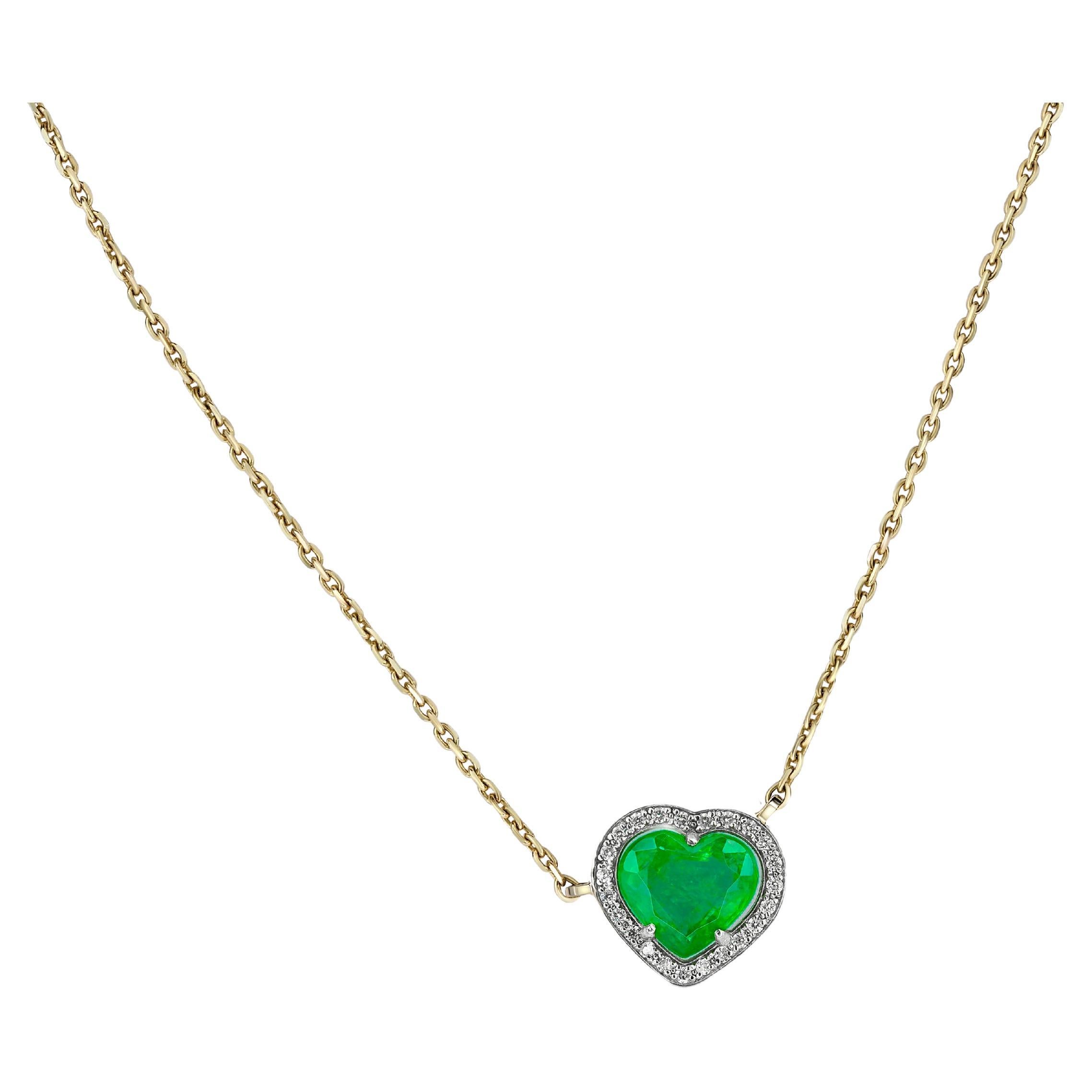 Emerald Necklace Pendant in 14 Karat Gold, Emerald Heart Pendant For Sale