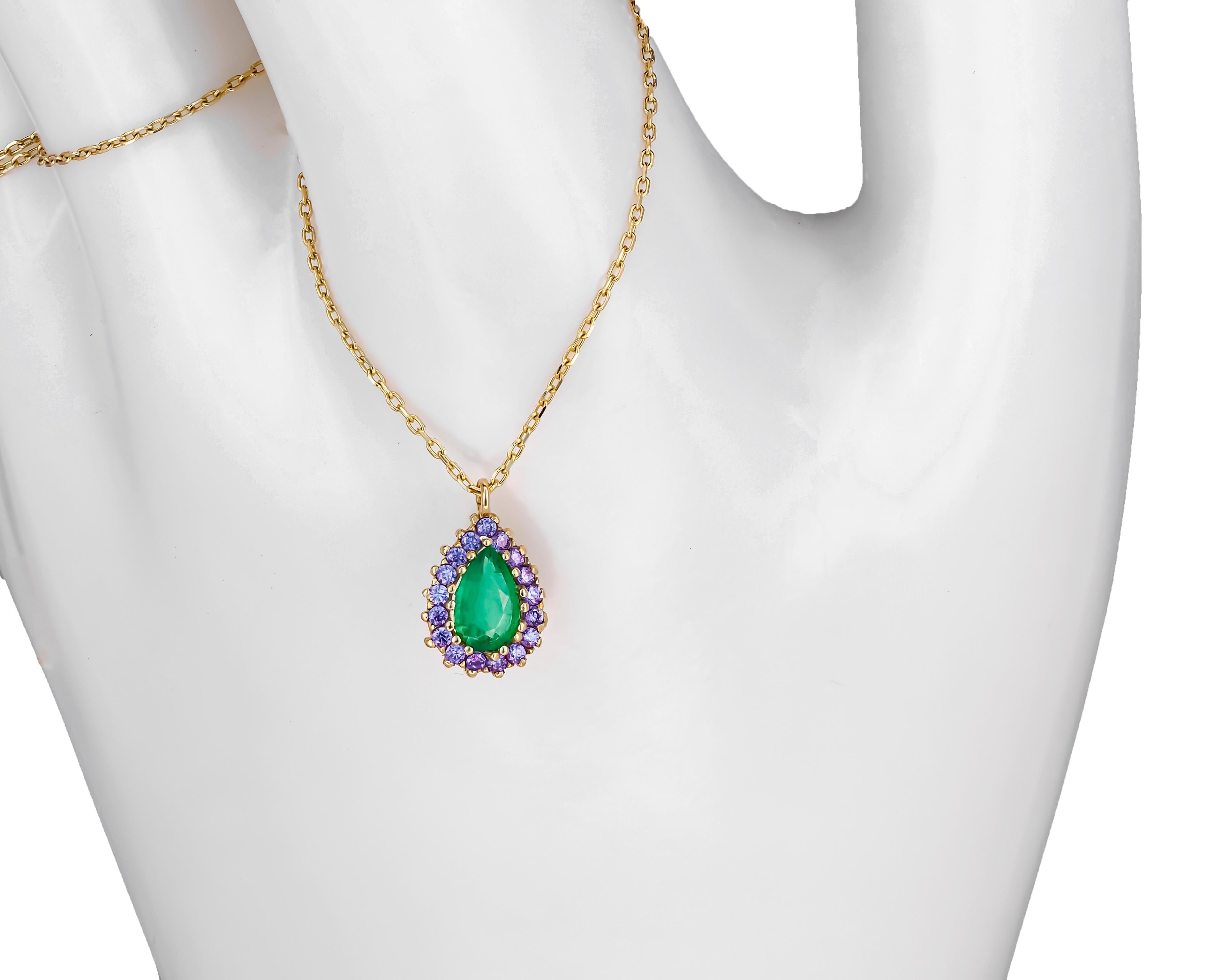 Women's Emerald Necklace Pendant, Pear Emerald Necklace Pendant For Sale