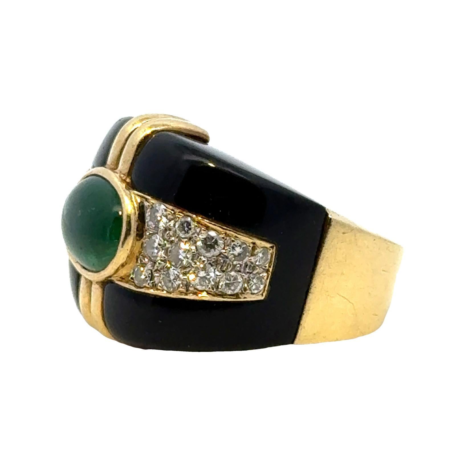 Women's Emerald Onyx Diamond 18 Karat Yellow Gold Contemporary Vintage Cocktail Ring For Sale