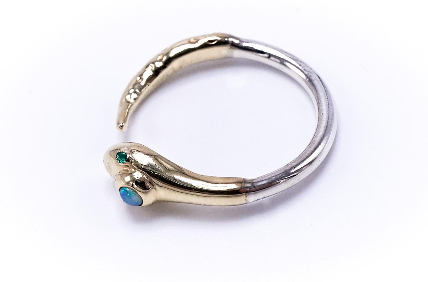 Brilliant Cut Emerald Opal Snake Ring 14k Gold For Sale