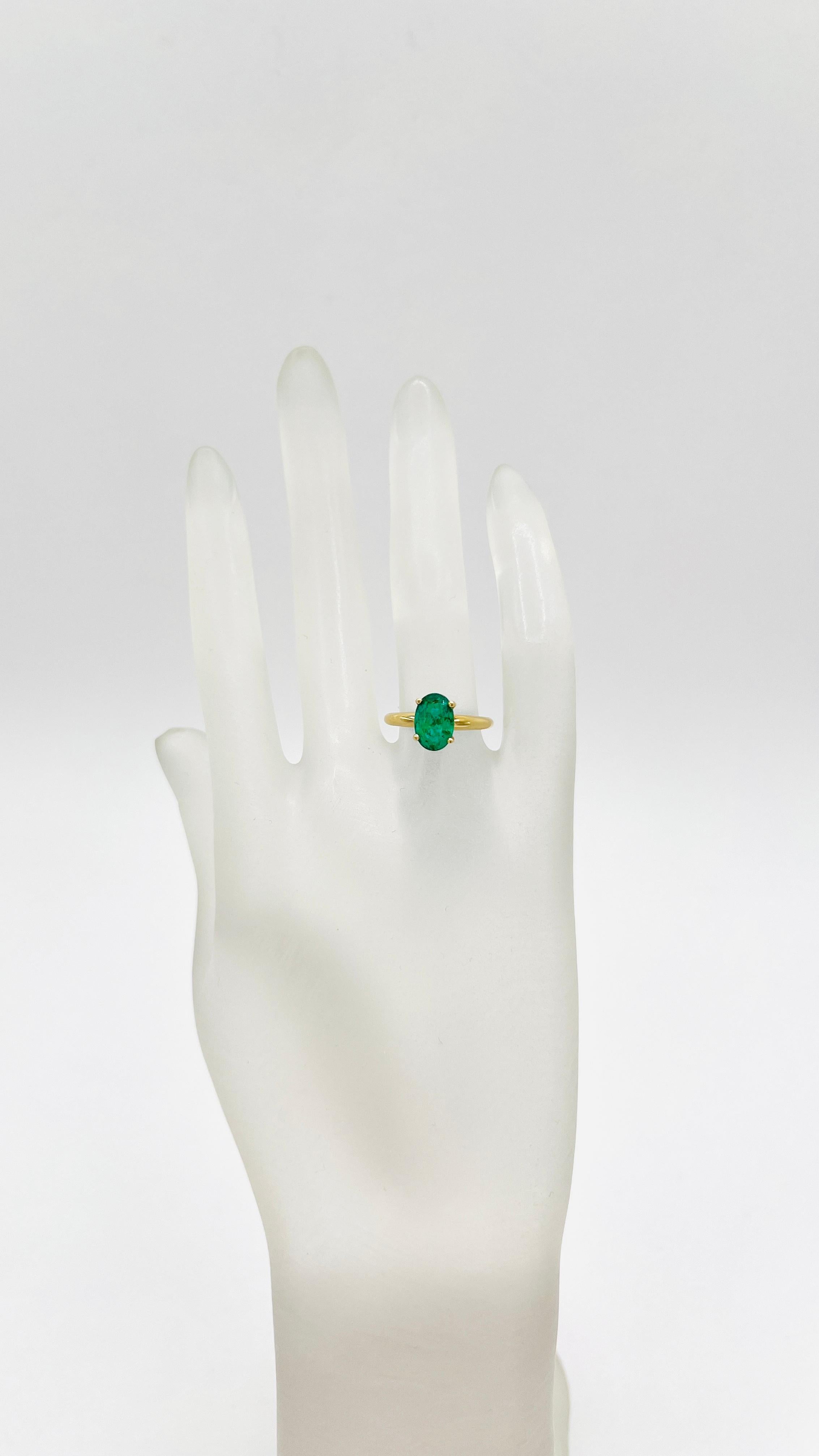 Oval Cut Emerald Oval and 14k Yellow Gold Ring For Sale