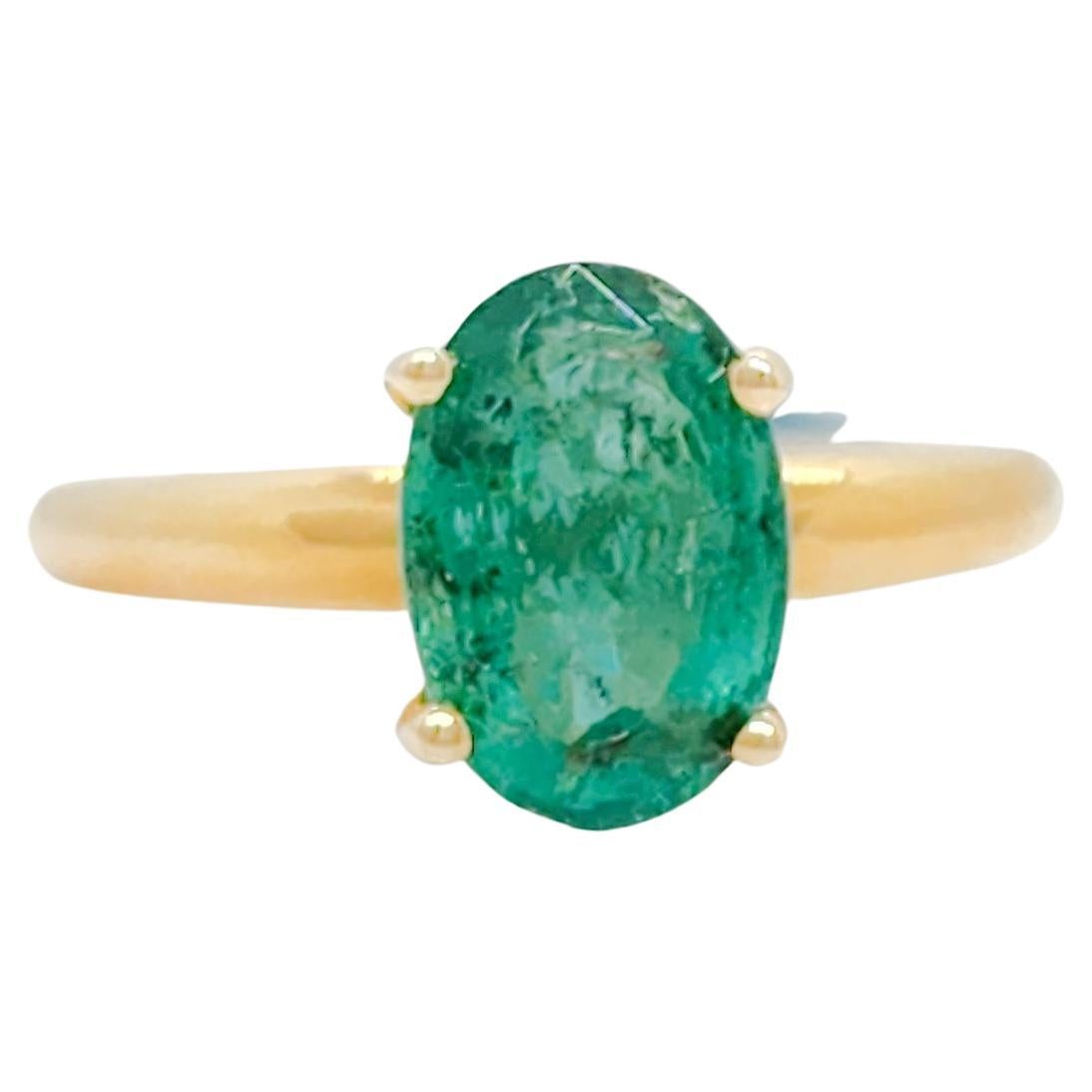 Emerald Oval and 14k Yellow Gold Ring For Sale