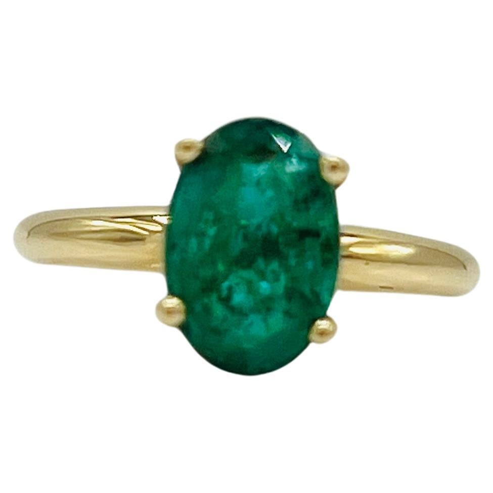 Emerald Oval and 14k Yellow Gold Ring For Sale