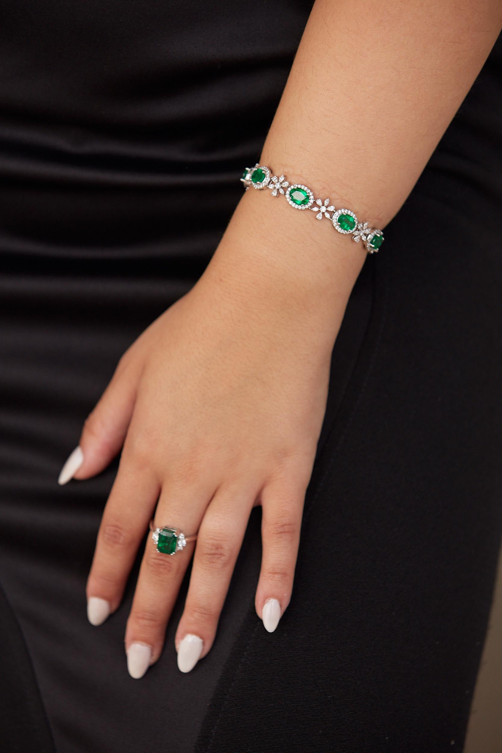 Tresor Diamond Bracelet features 4.20 cts diamond and 9.68 cts emerald in 18k white gold. The Bracelet are an ode to the luxurious yet classic beauty with sparkly diamonds. Their contemporary and modern design makes them versatile in their use. The