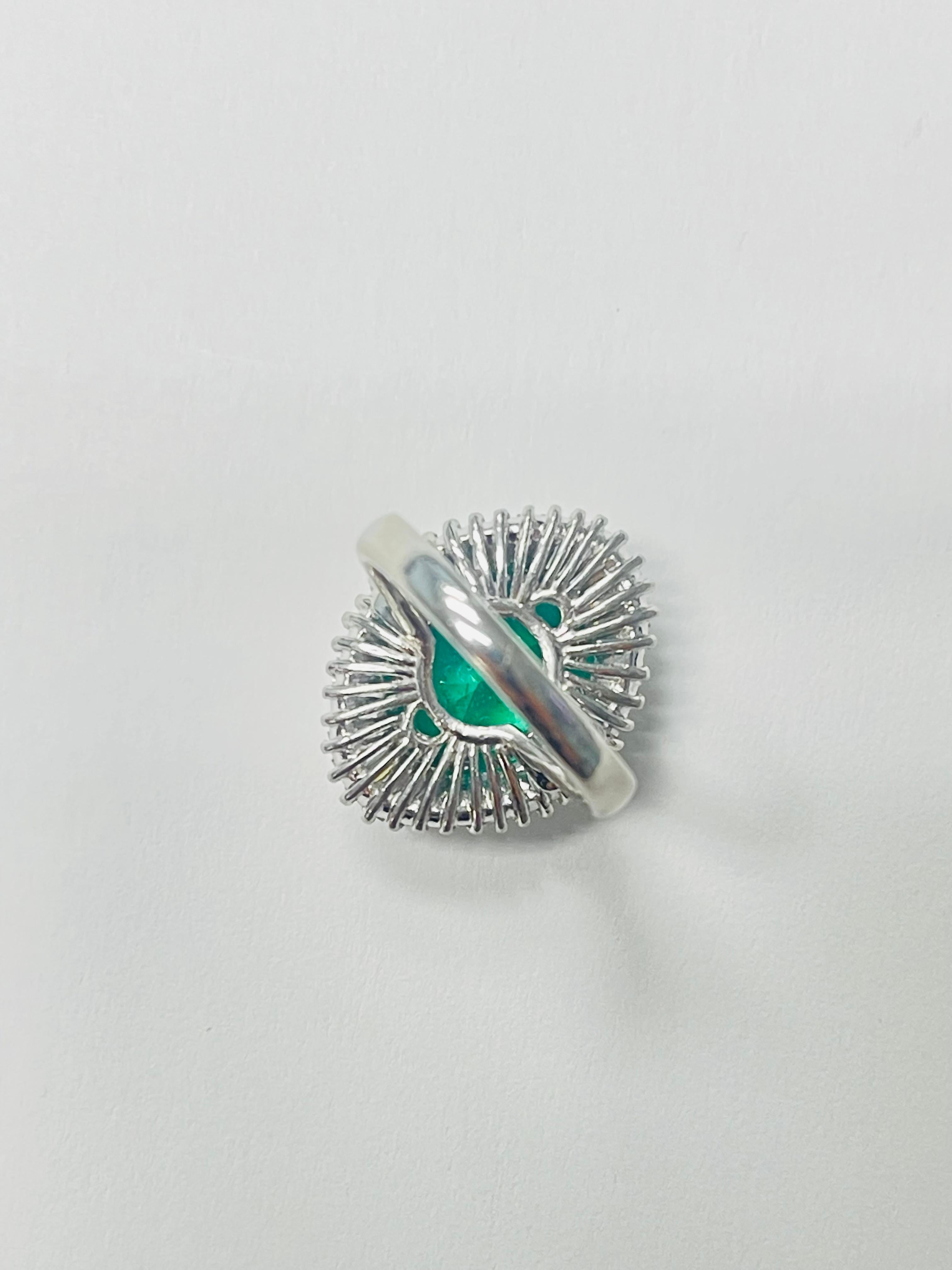 Emerald Oval and Diamond Engagement Ring In Gold. In New Condition For Sale In New York, NY