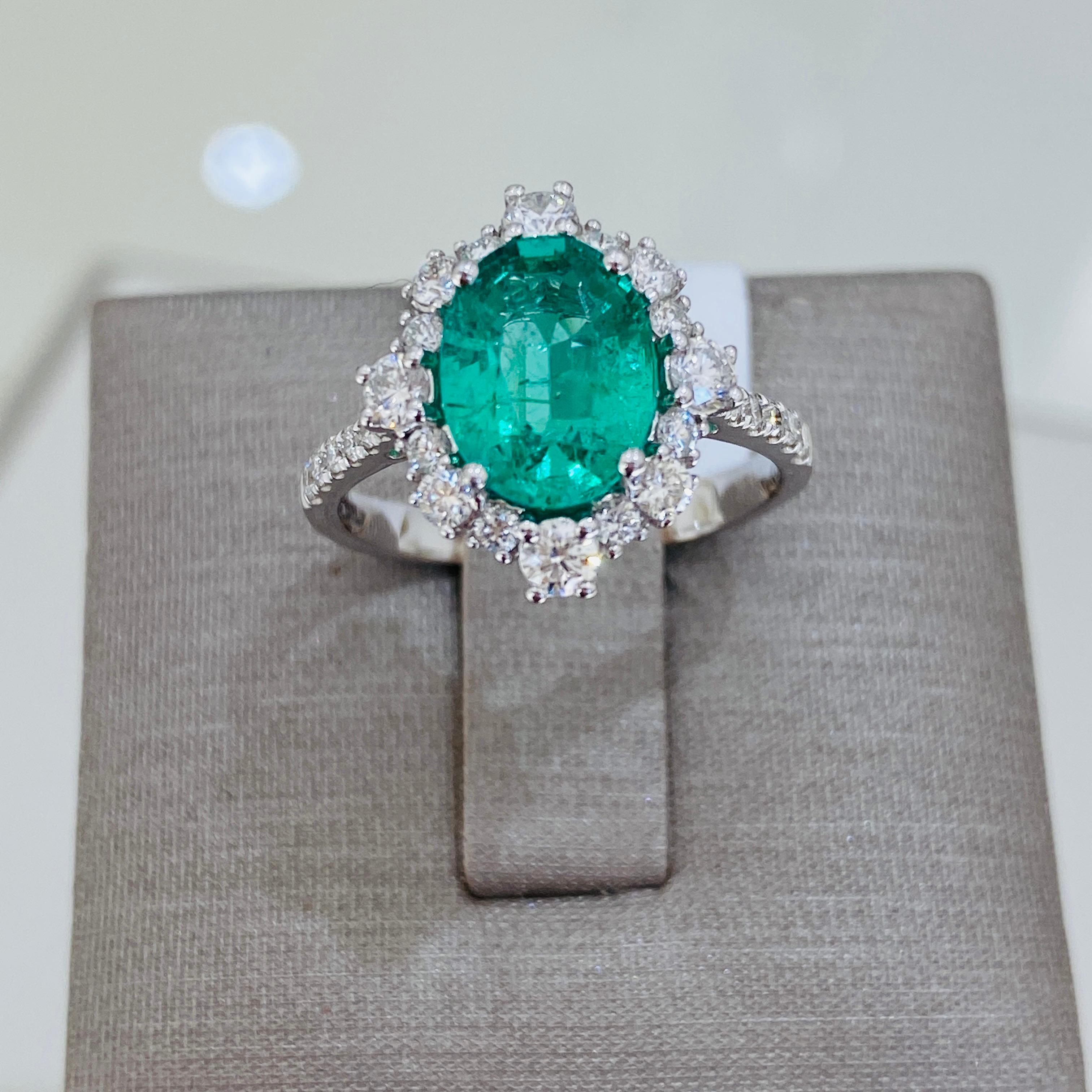 Emerald Oval and Diamond Ring in 18K White Gold For Sale 1