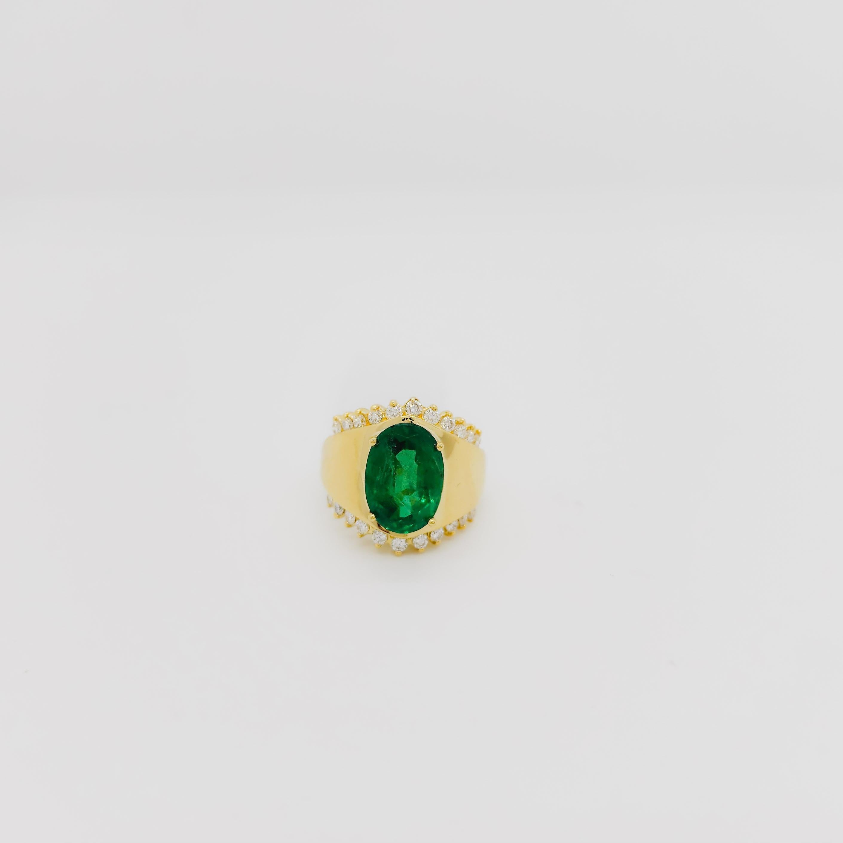 Emerald Oval and White Diamond Cocktail Ring in 18k Yellow Gold In New Condition For Sale In Los Angeles, CA