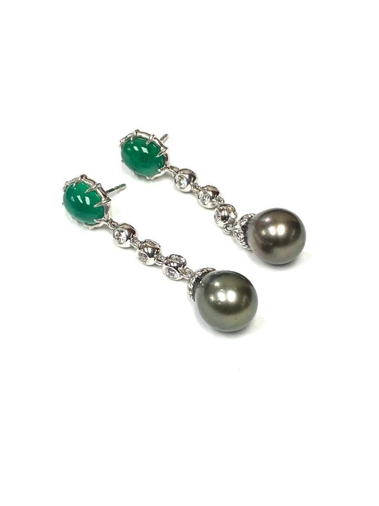 Women's Goshwara Emerald Oval Cabs With Grey Pearl And Diamond Earring For Sale