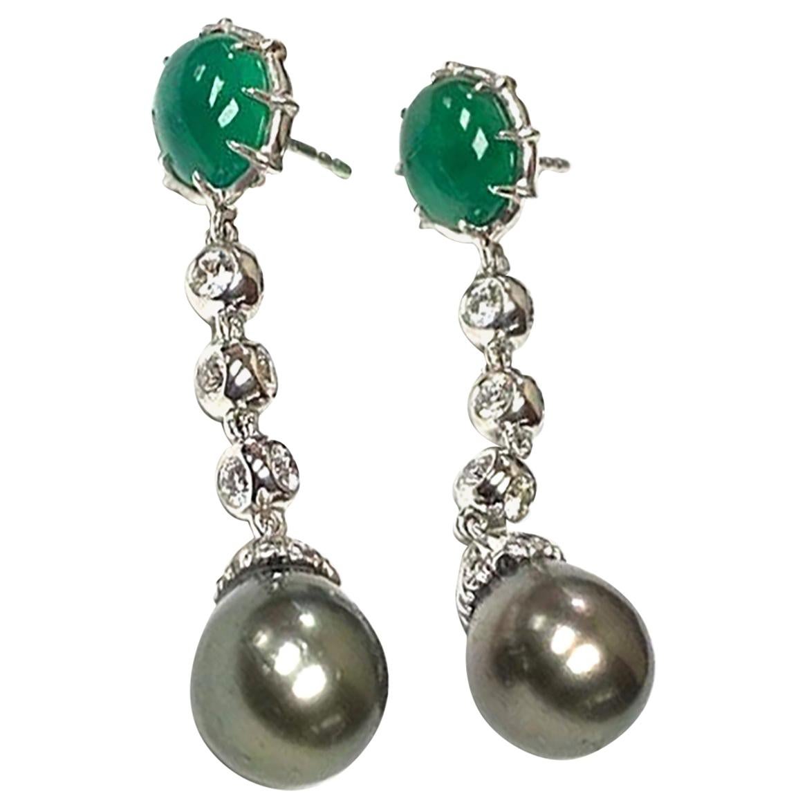 Goshwara Emerald Oval Cabs With Grey Pearl And Diamond Earring