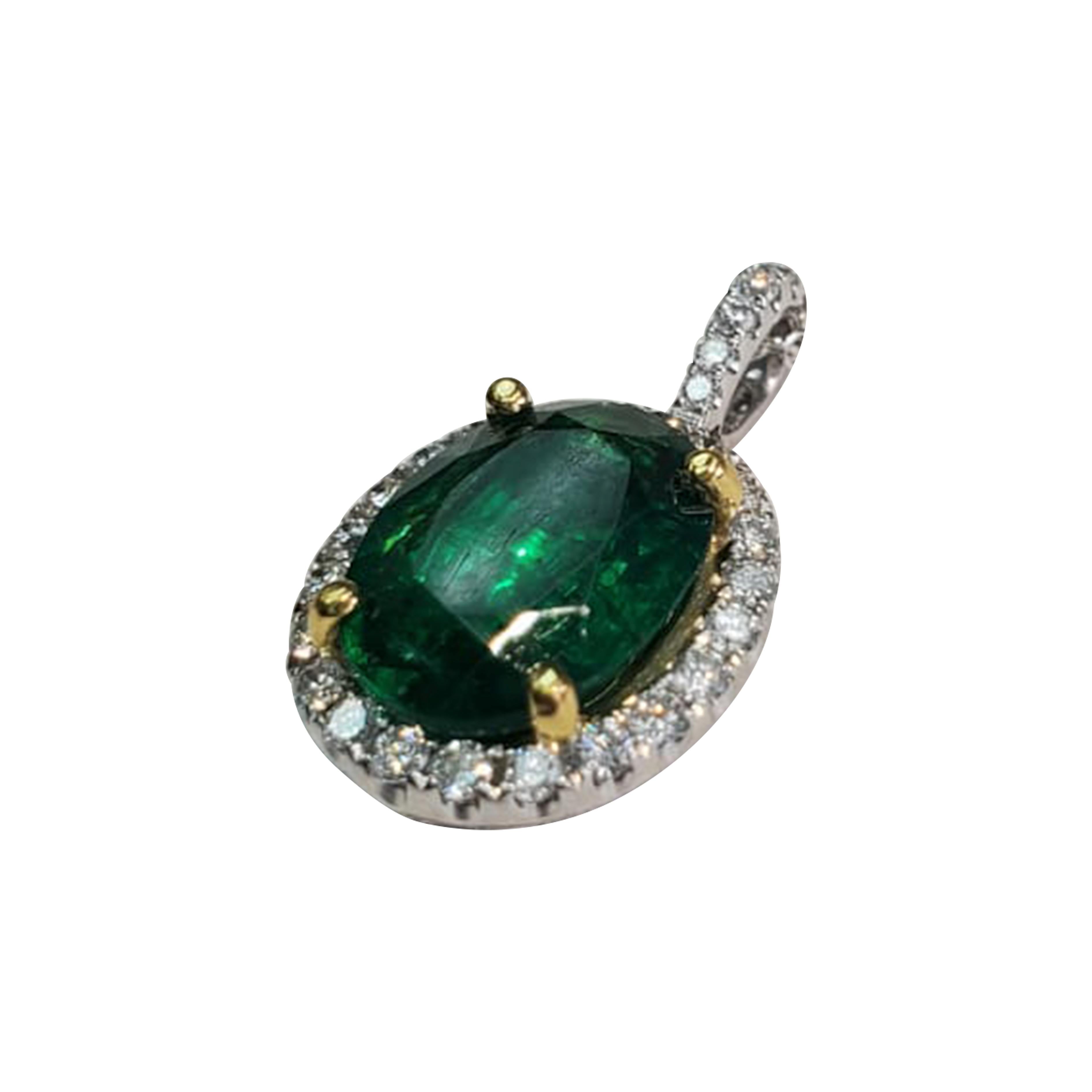 Emerald Oval Cut Pendant Necklace with Diamonds In Excellent Condition In Great Neck, NY