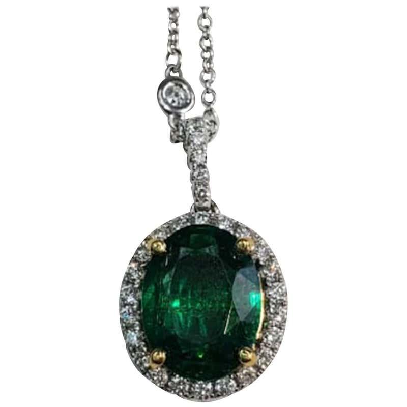 Cushion cut emerald necklace Outlet