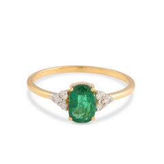 Anello con smeraldo ovale e diamanti in oro giallo 18 carati di Tresor, New