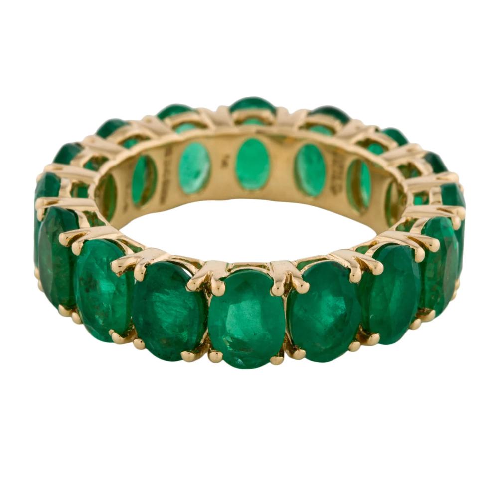 Emerald Oval Eternity Ring in 14K Gold In New Condition For Sale In Rutherford, NJ