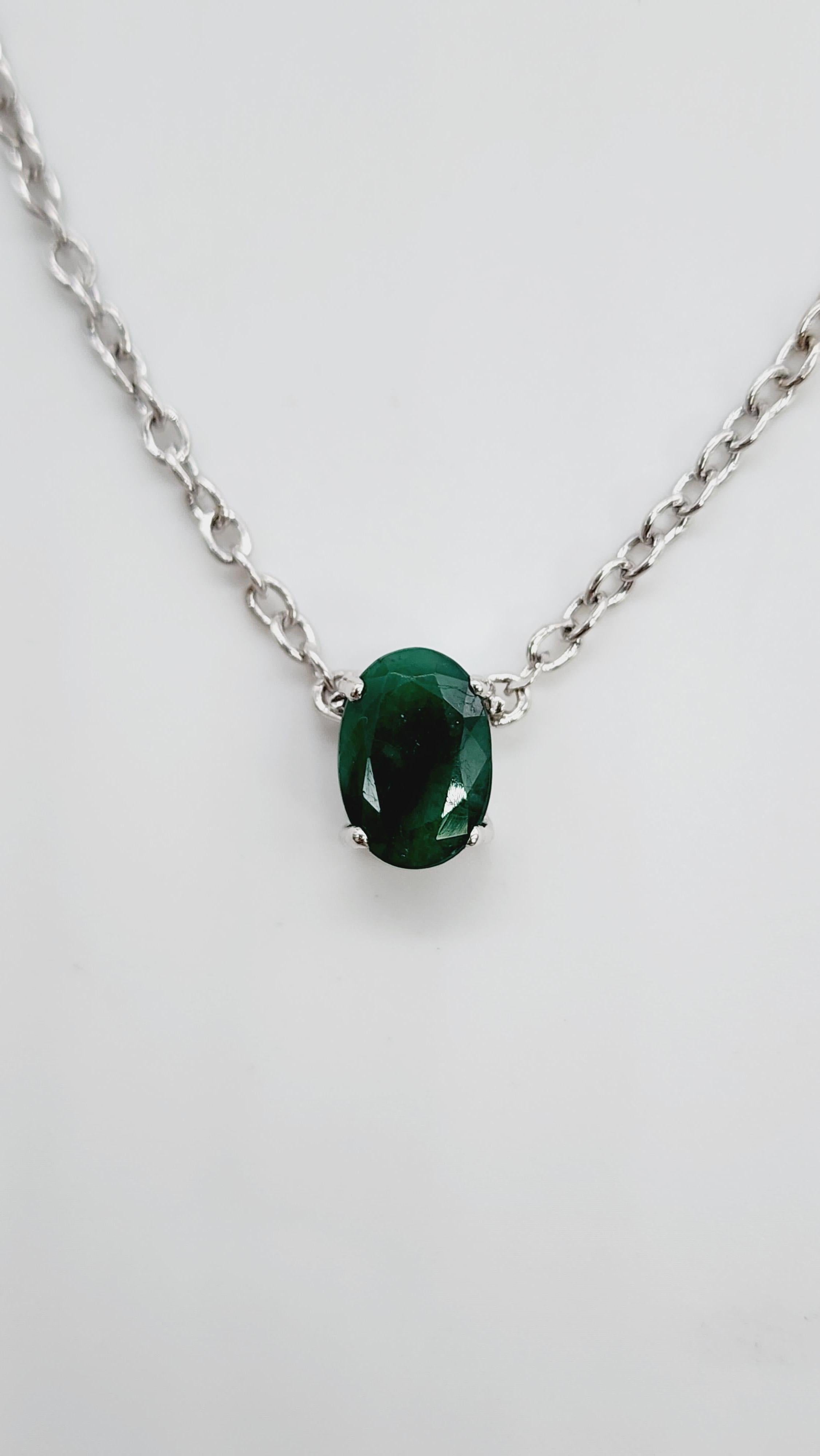 2.18 Carats Emerald Oval Shape Necklace White Gold 14 Karat 20'' In New Condition For Sale In Great Neck, NY