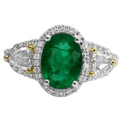 Verlobungsring, Smaragd, ovaler Diamant, runder birnenförmiger Diamant, dreisteiniger Halo, Goldring