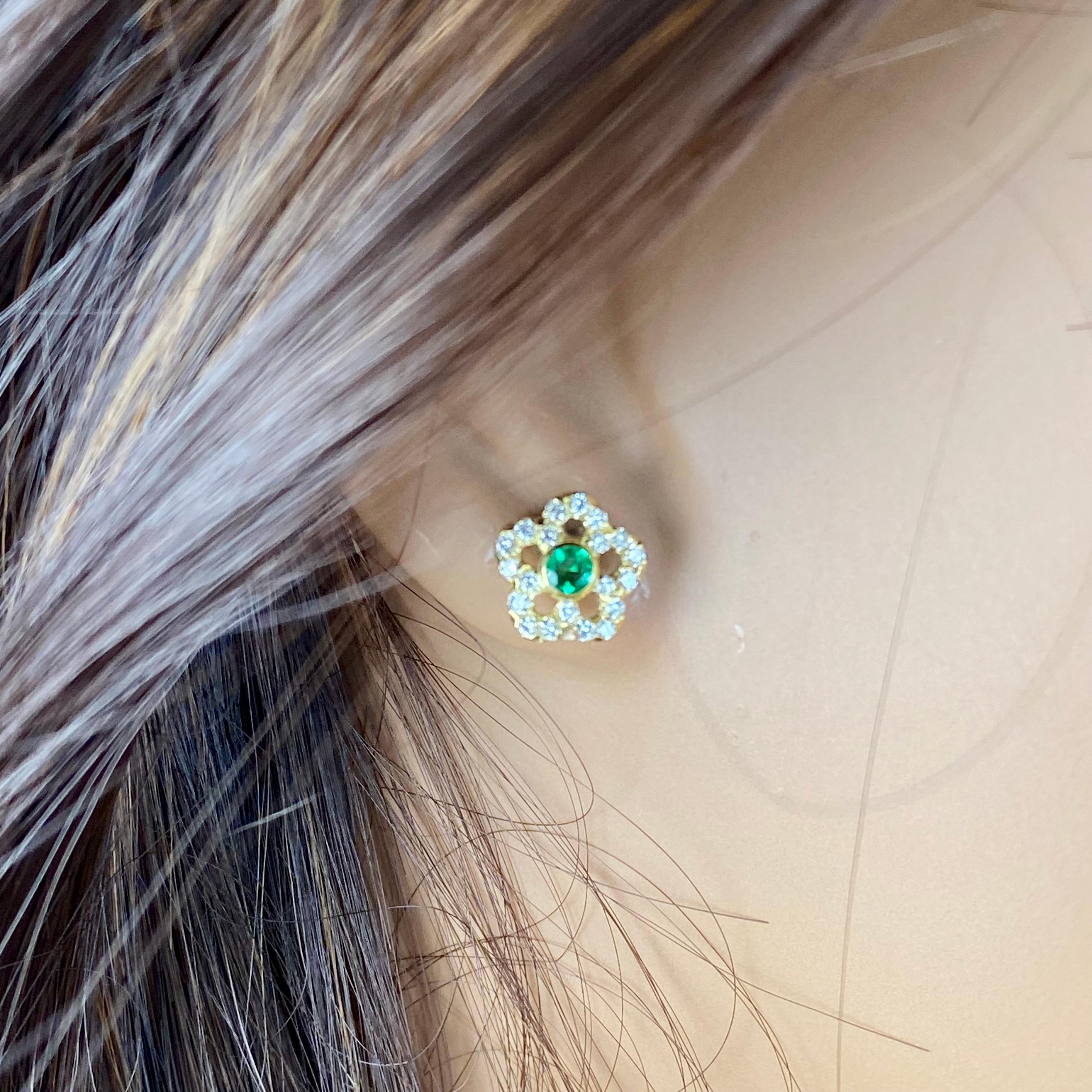 Contemporary Emerald Pave Diamonds 1.50 Carat Floral 14 Karat Yellow Gold Earrings For Sale
