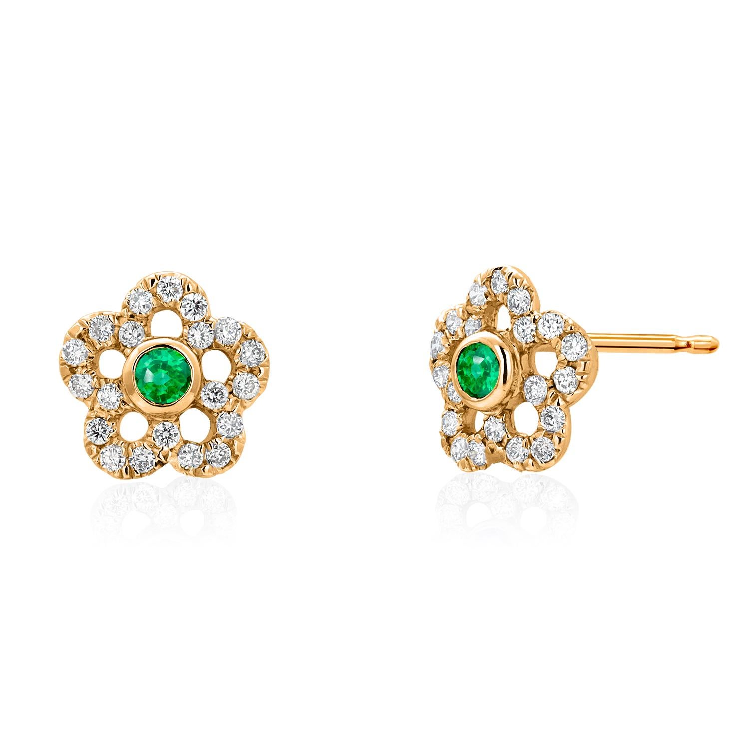 Emerald Pave Diamonds 1.50 Carat Floral 14 Karat Yellow Gold Earrings In New Condition For Sale In New York, NY