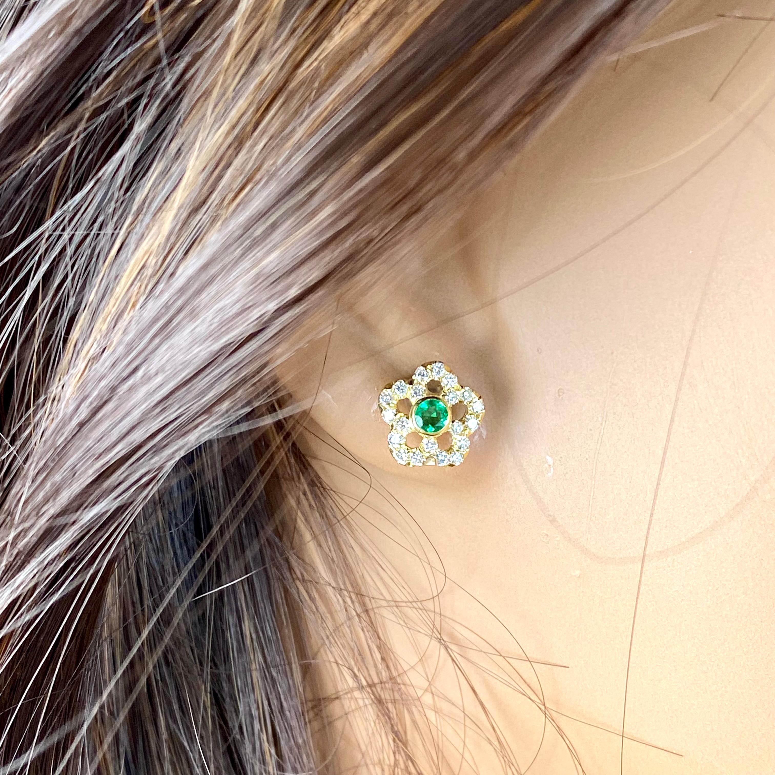 Emerald Pave Diamonds 1.50 Carat Floral 14 Karat Yellow Gold Earrings For Sale 3