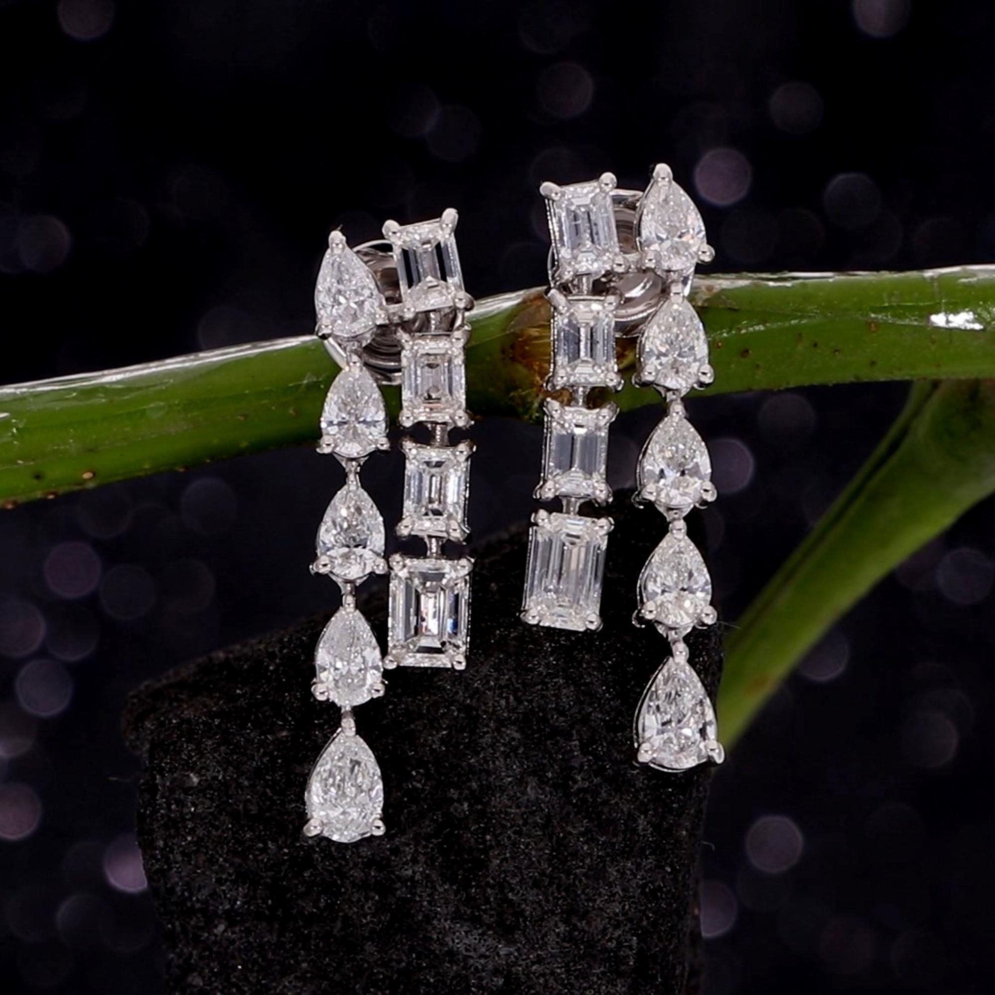 Taille mixte Boucles d'oreilles pendantes en or blanc massif 18k avec diamants émeraude et poire 3.75Ct SI/H en vente