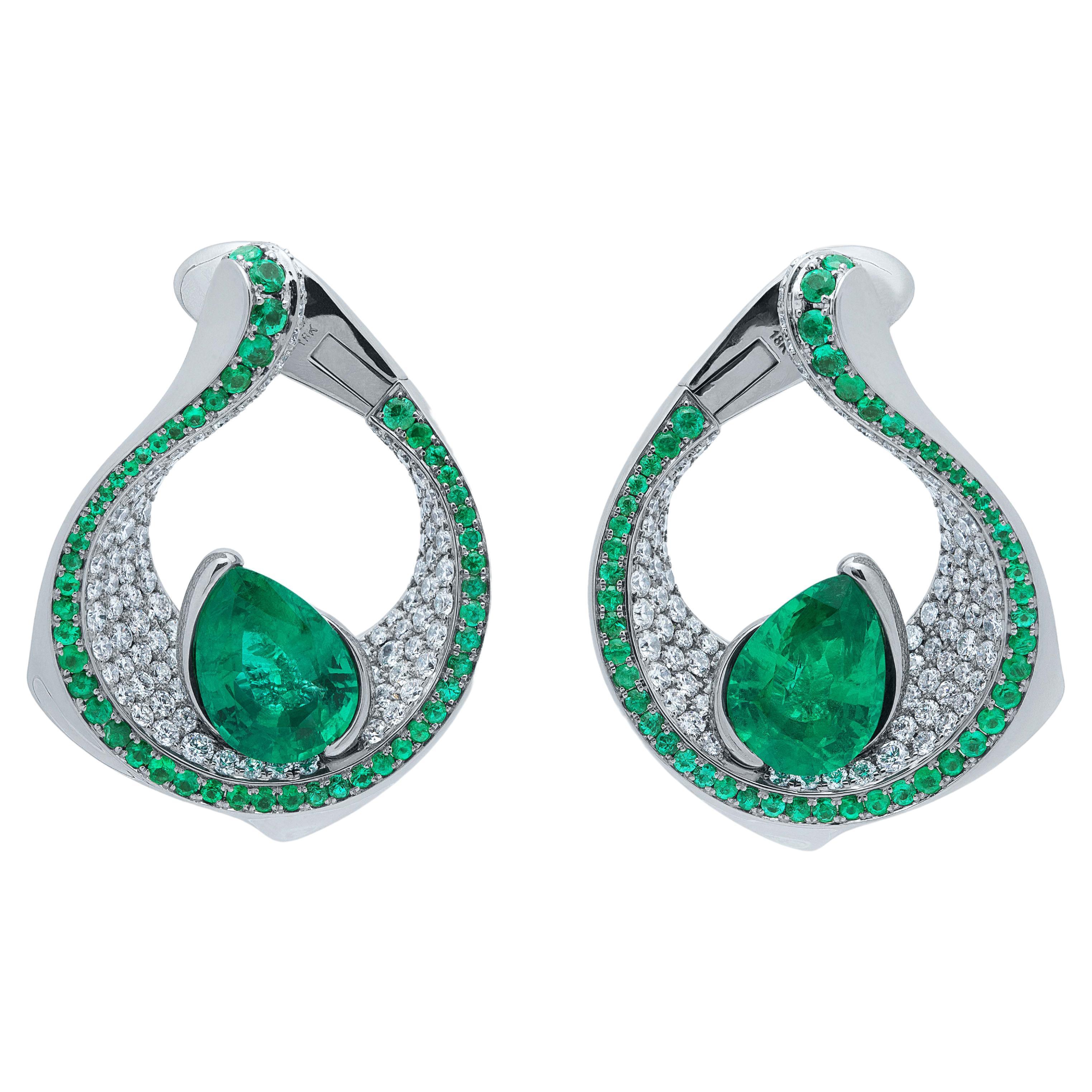 Emerald Pear Shape 4.22 Carat Diamonds Emeralds 18 Karat White Gold Earrings