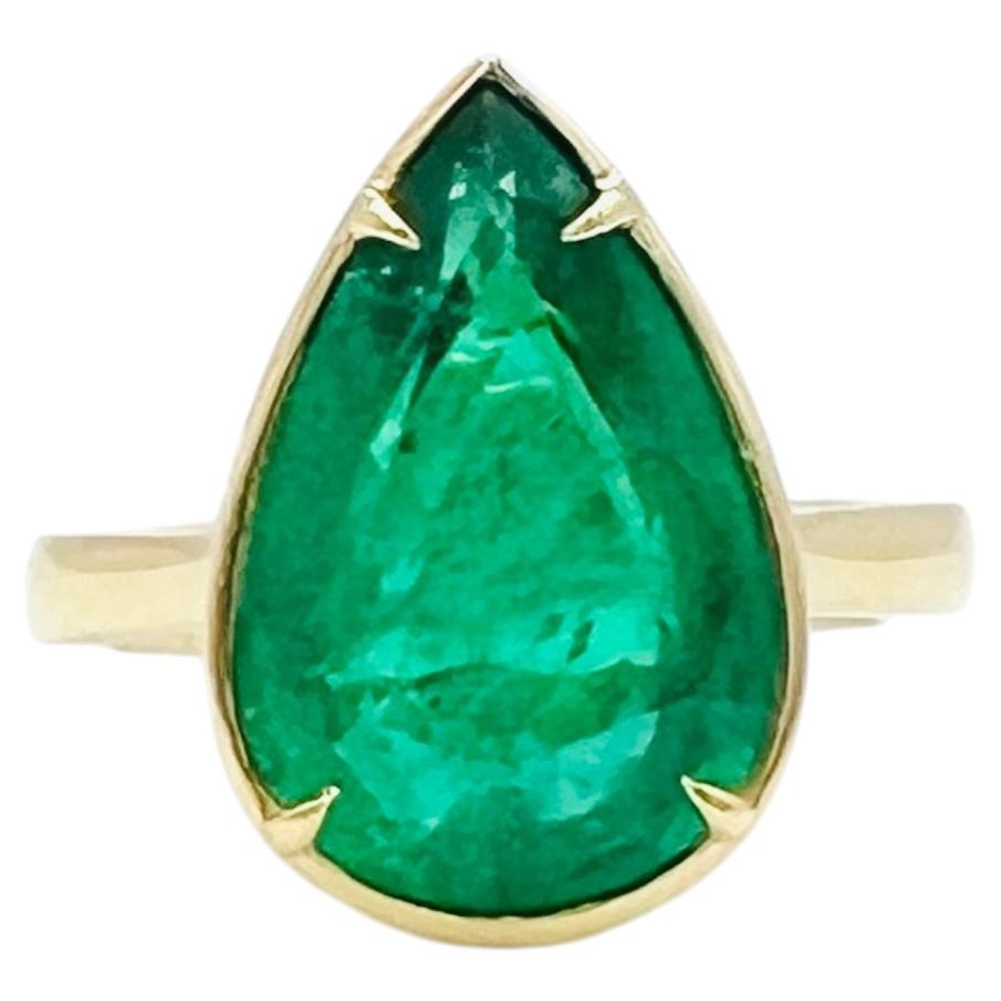 Emerald Pear Shape Solitaire Ring in 18K Yellow Gold For Sale