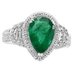 Brautring, Smaragd, birnenförmiger weißer Diamant, runder Diamant, 18 Karat Gold, Halo-Ring mit drei Steinen