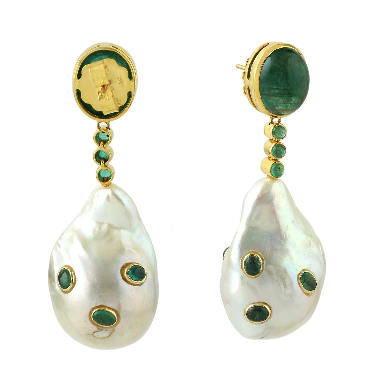 Modern Emerald Pearl 18 Karat Gold Earrings For Sale