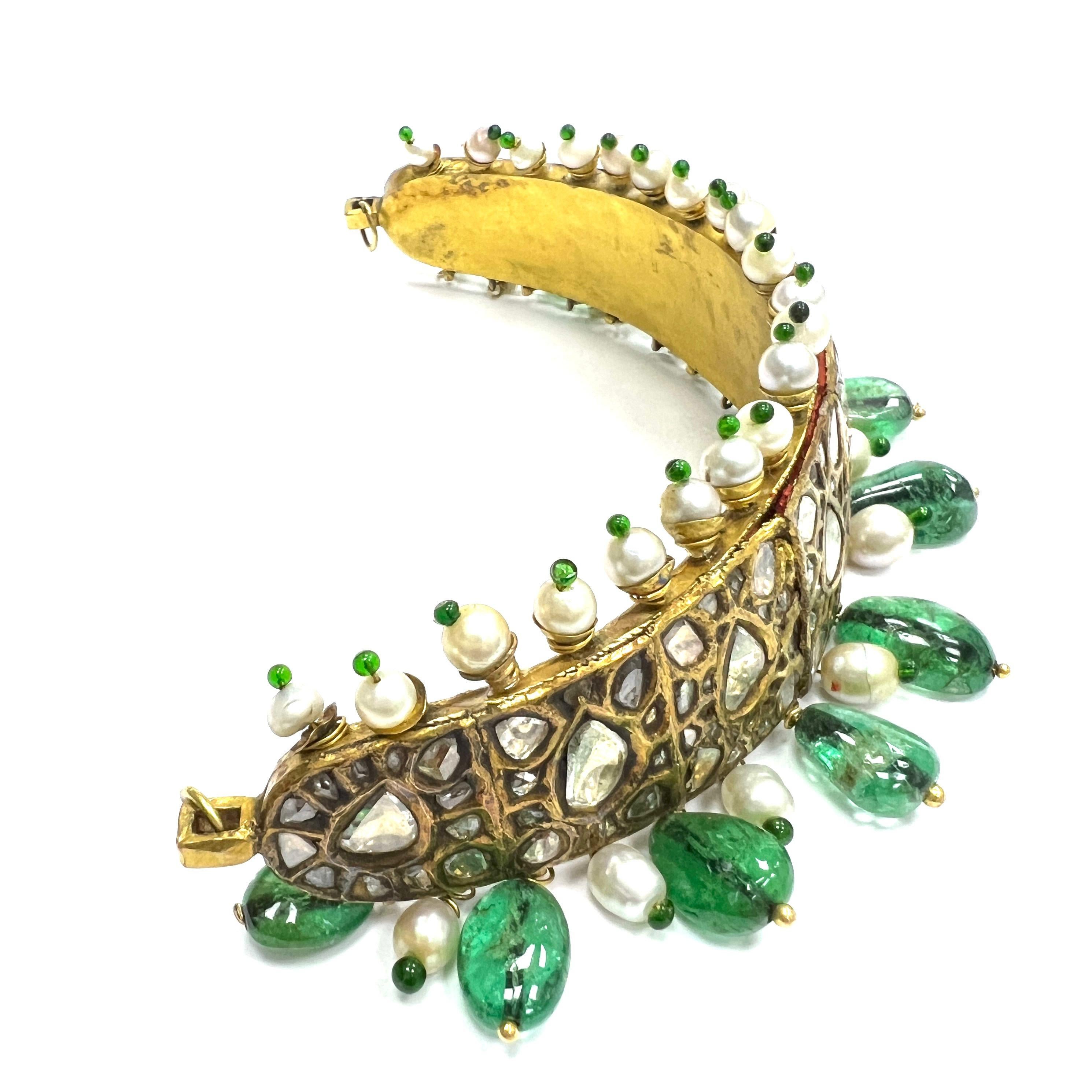 Emerald Pearl 18k Yellow Gold Indian Headwear For Sale 1