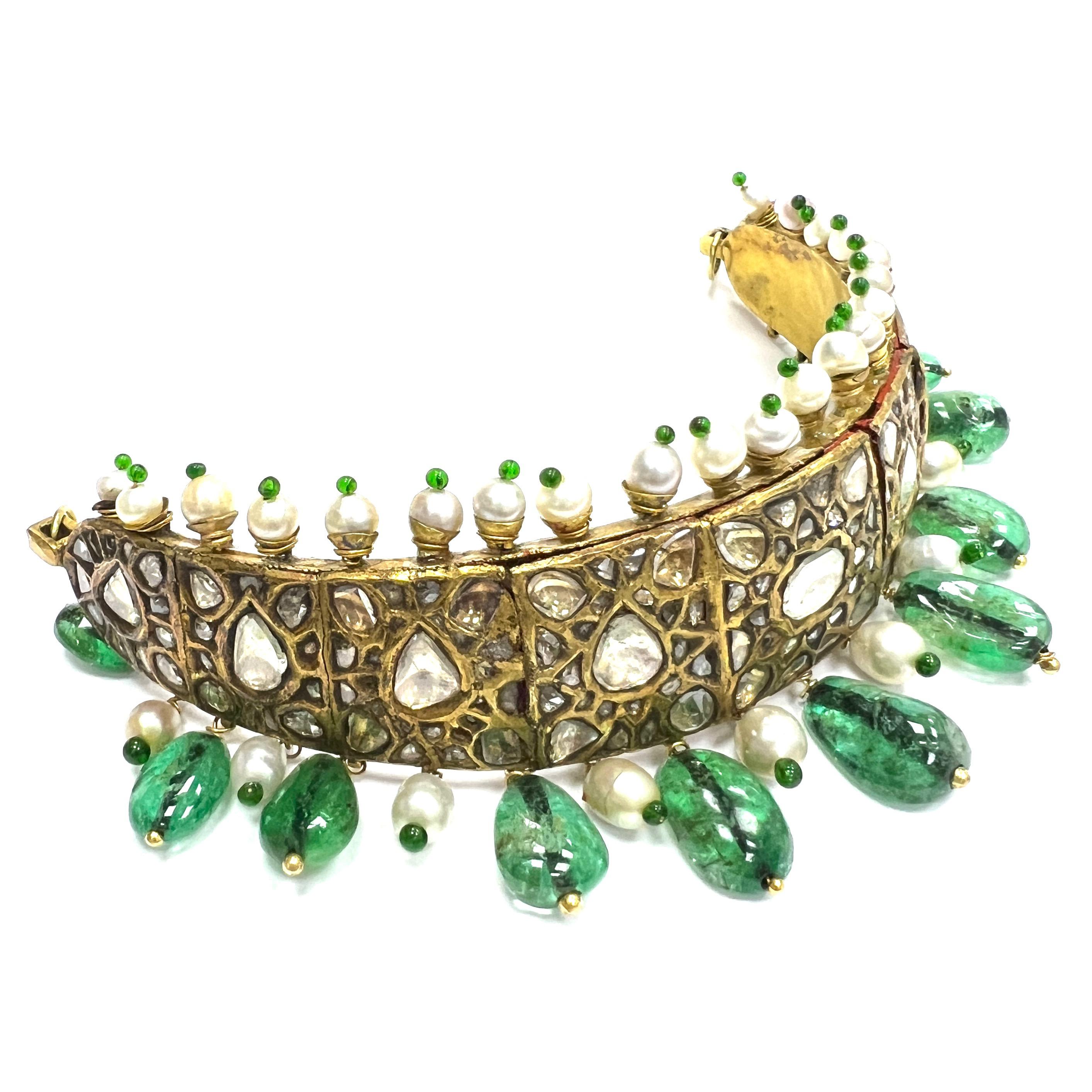 Emerald Pearl 18k Yellow Gold Indian Headwear For Sale 2