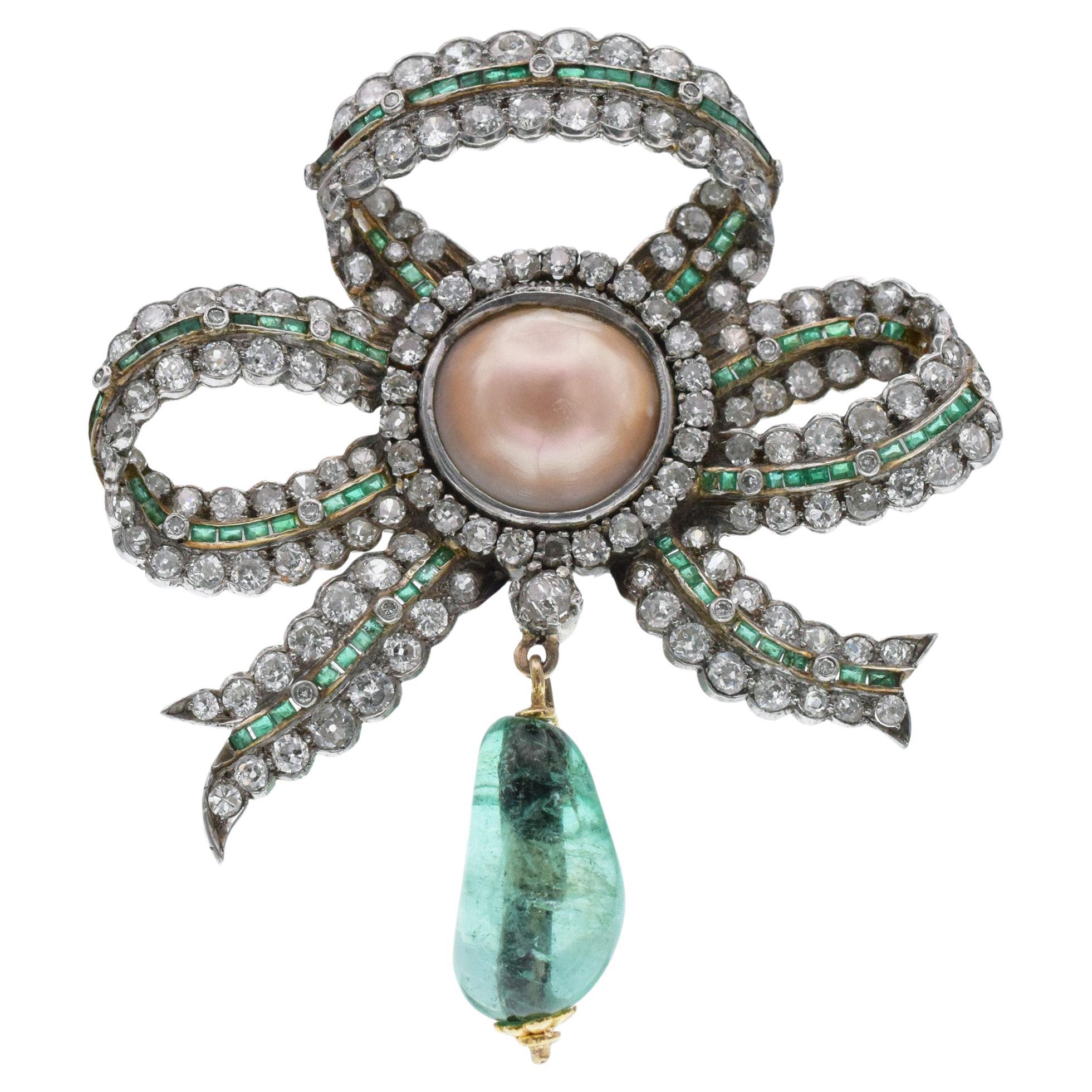 Broche émeraude, perle et diamant