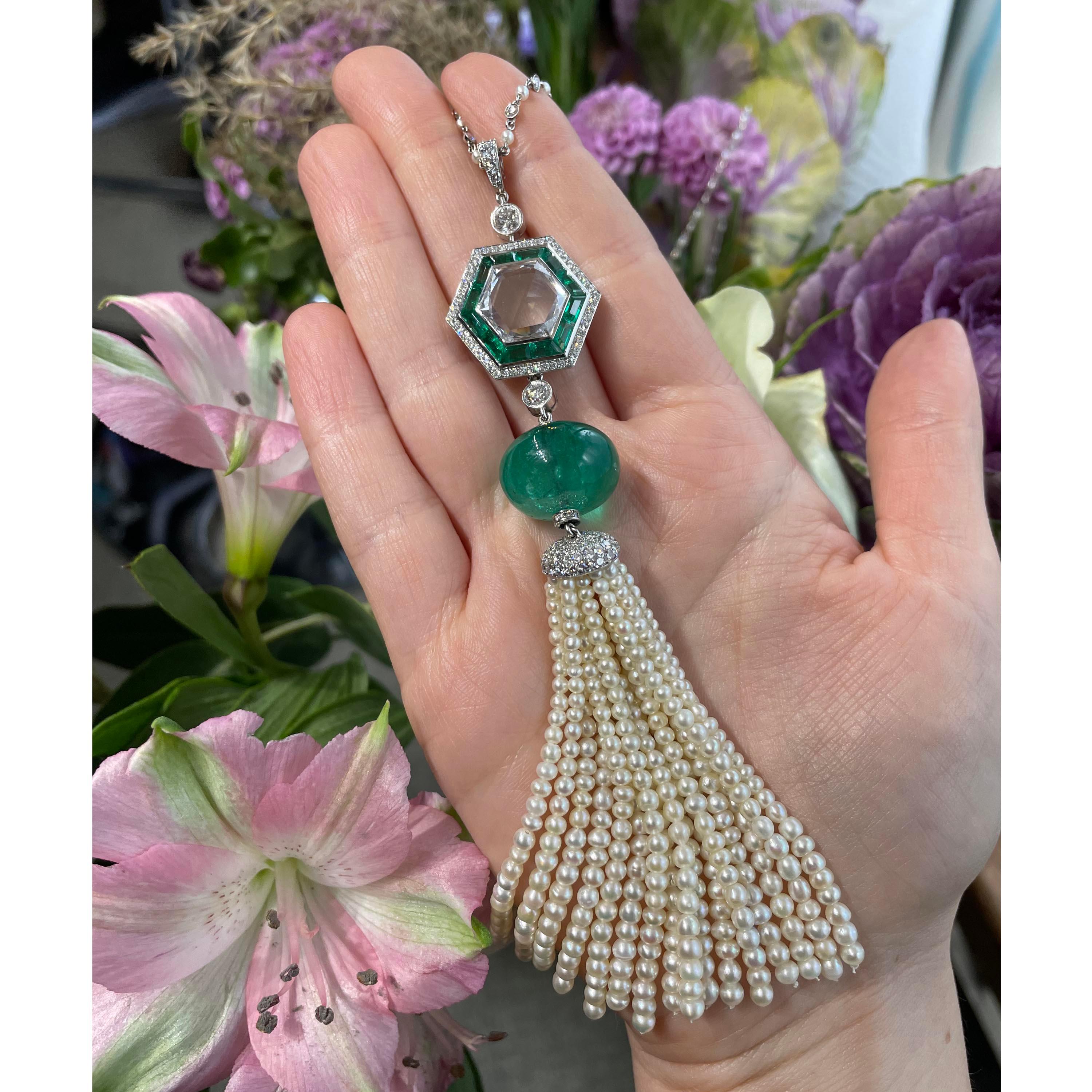 Emerald, Pearl, Diamond and Platinum Tassel Pendant Necklace In New Condition In London, GB
