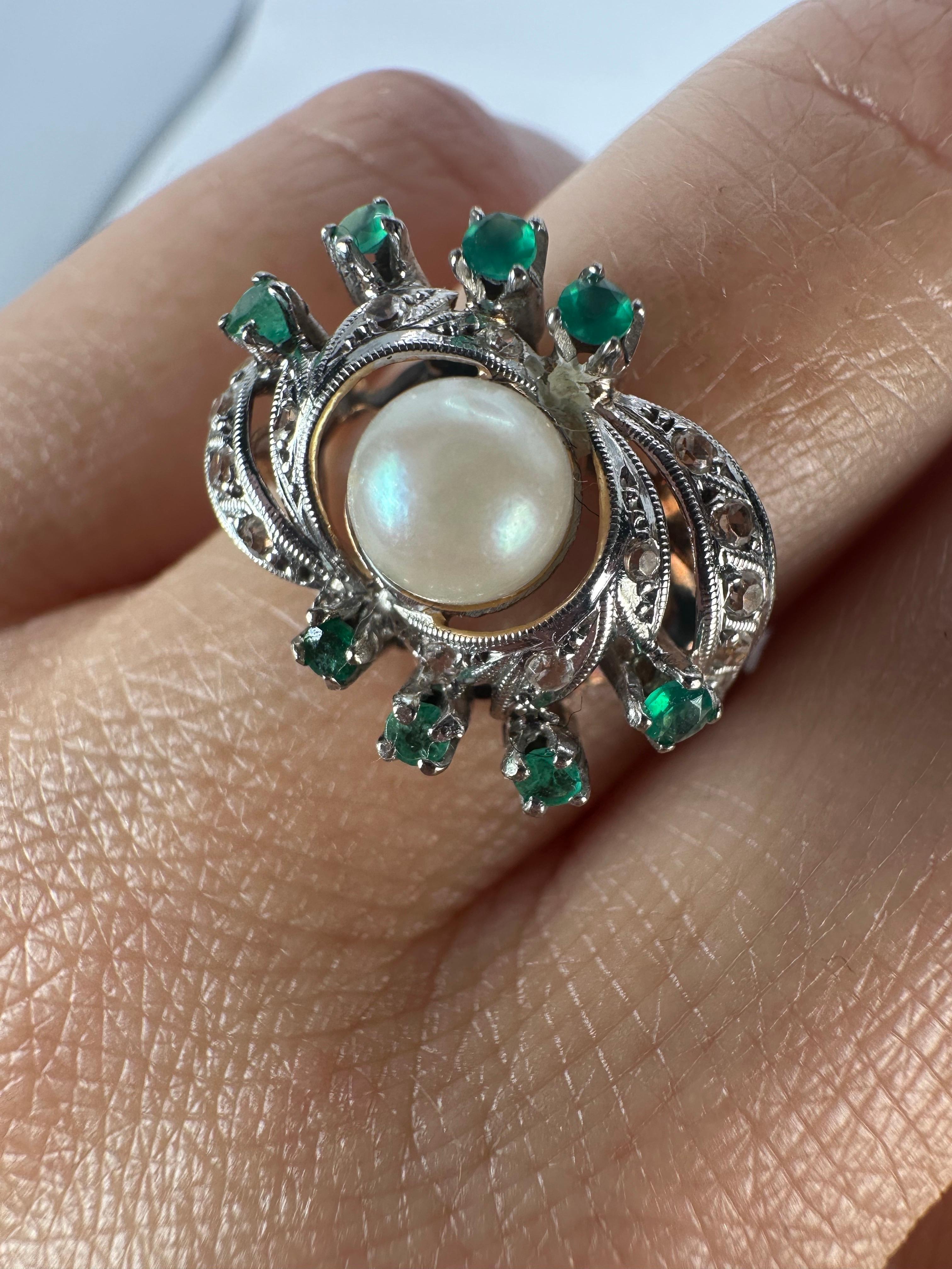 Women's or Men's Emerald Pearl diamond ring antique with hand details 18KT gold & Platinum RARE For Sale