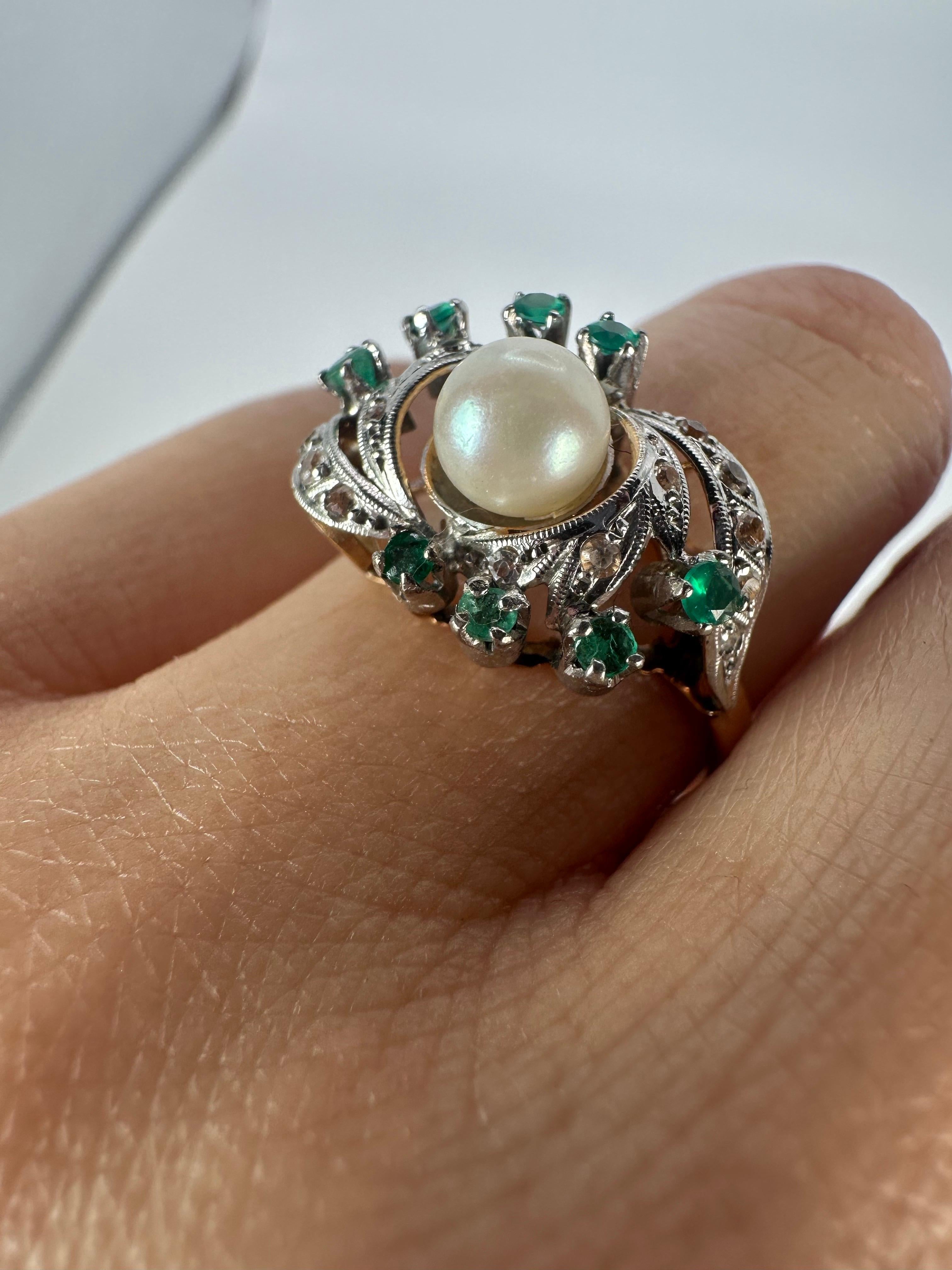 Emerald Pearl diamond ring antique with hand details 18KT gold & Platinum RARE For Sale 1