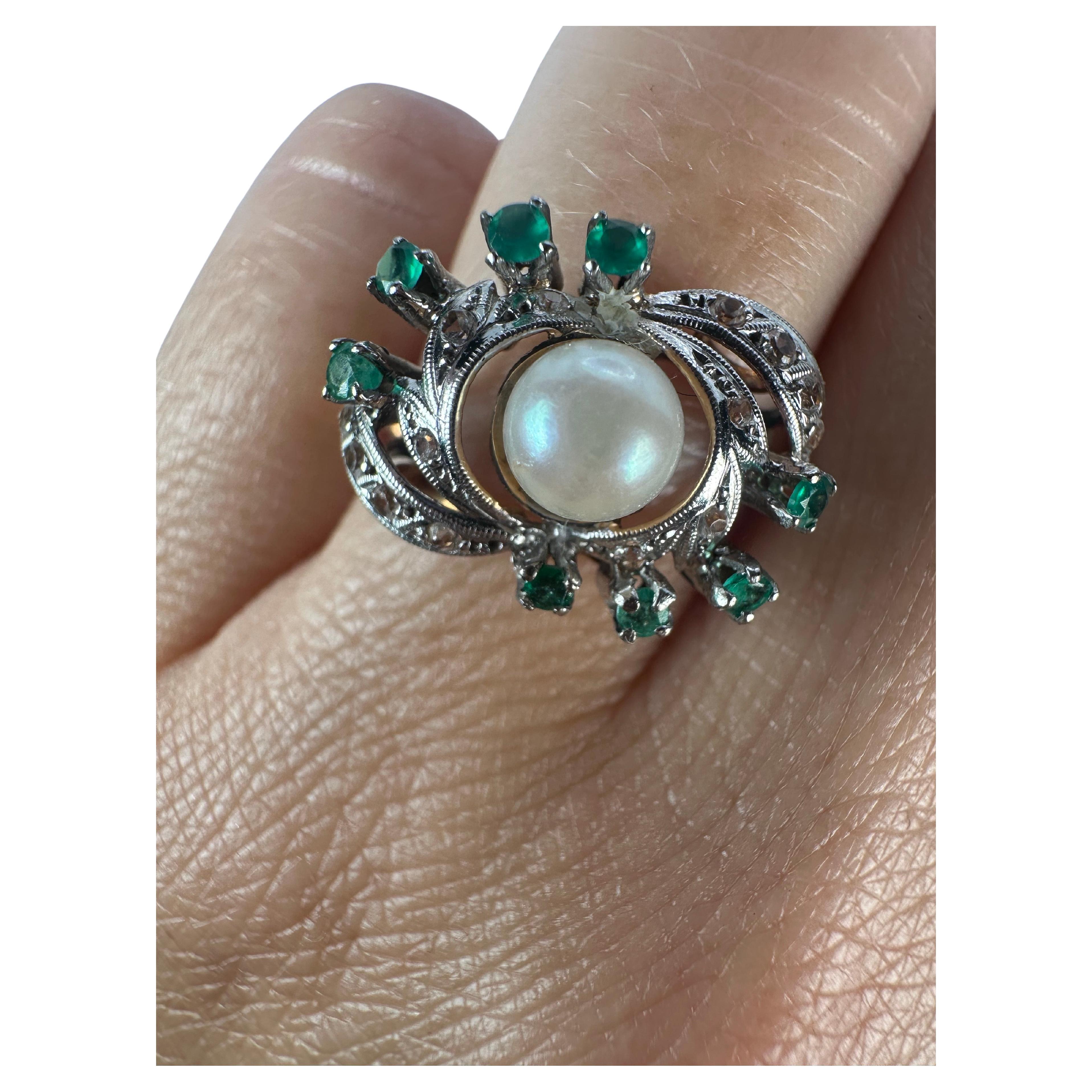 Emerald Pearl diamond ring antique with hand details 18KT gold & Platinum RARE For Sale
