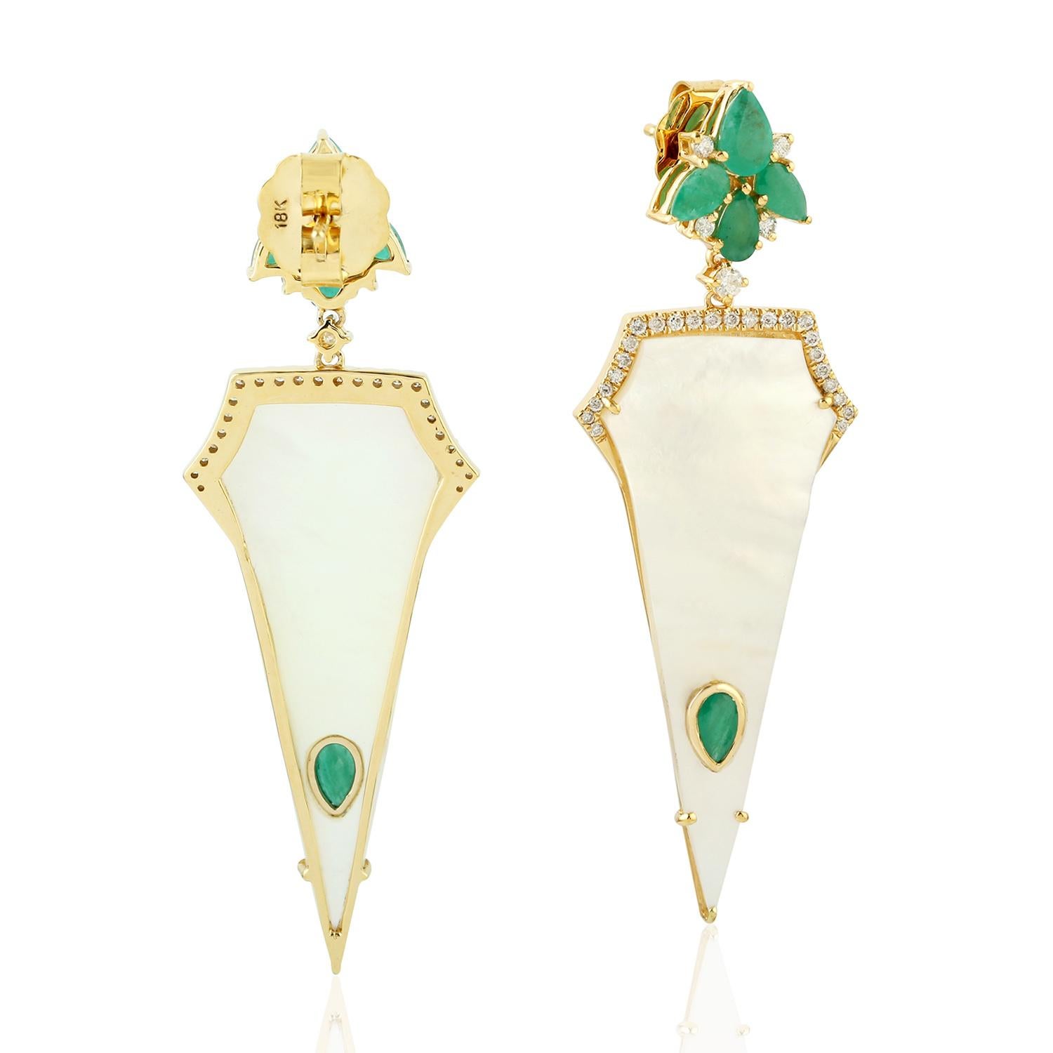 Art Deco Rhombus Shaped Pearl Earring with Emerald & Pave Diamonds in 18k Yellow Gold For Sale