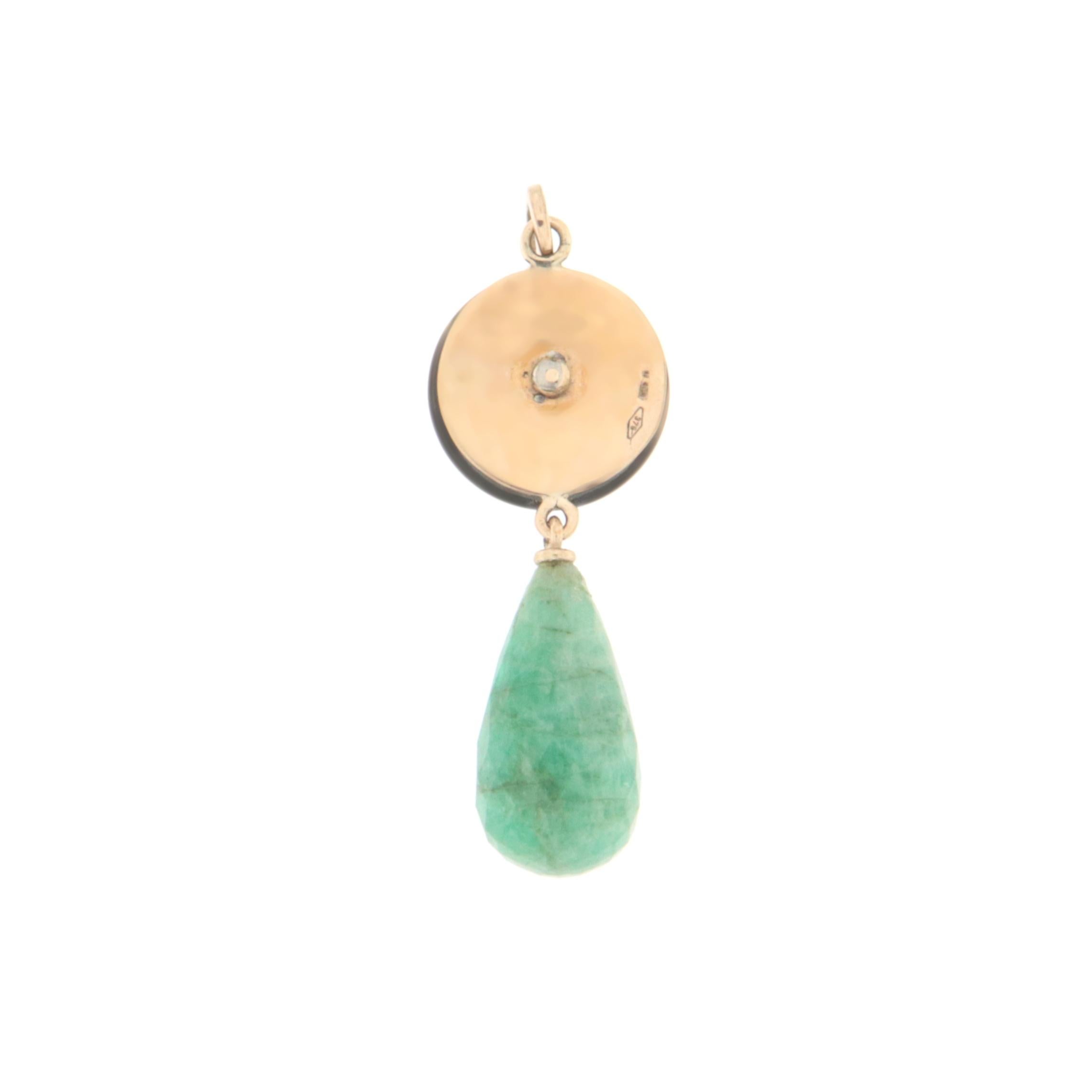 Retro Emerald Pearls Onix Yellow Gold 9 Karat Pendant Necklace For Sale